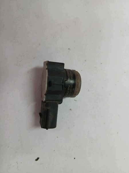 sensor of the parking PDC OPEL INSIGNIA B 39022839