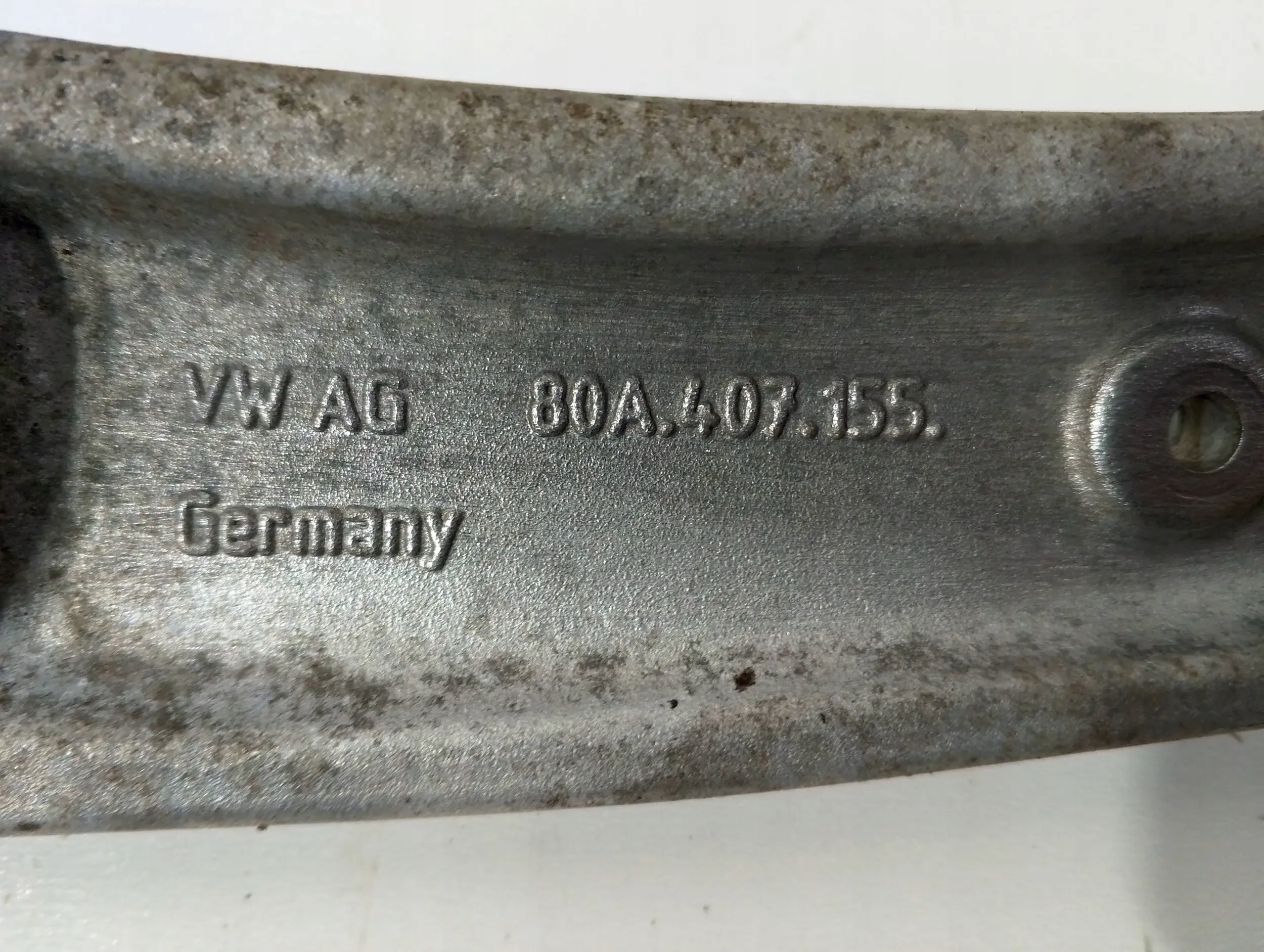 Audi Q5 80A arm front left 80A407155 (Q234)