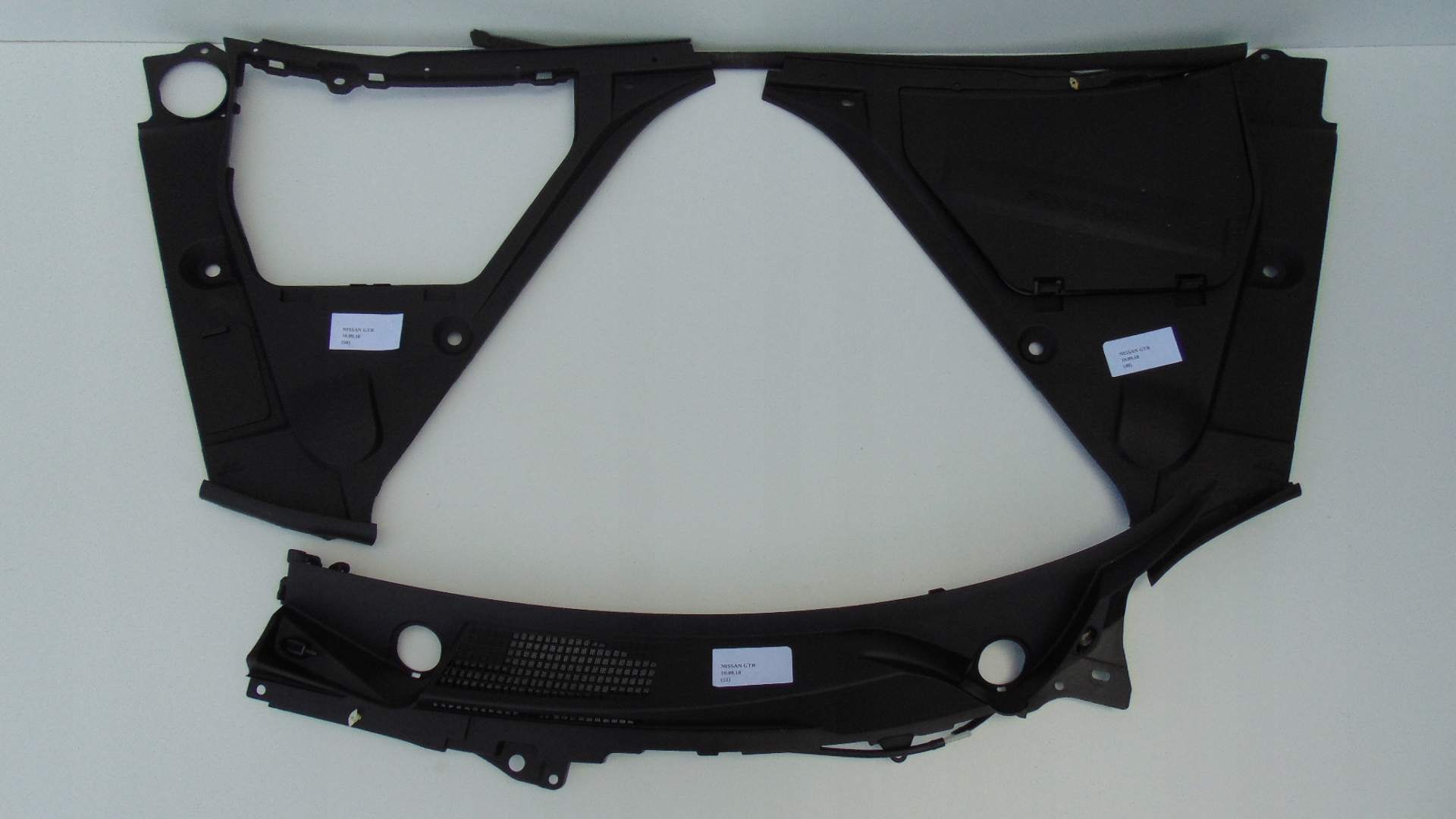 NISSAN GT-R GTR PODSZYBIE Producent części Nissan OE