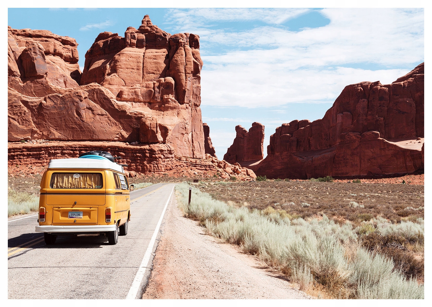 Vliesová fototapeta Žltá Vw Kamper Van Červené skaly 416x254 lepidlo