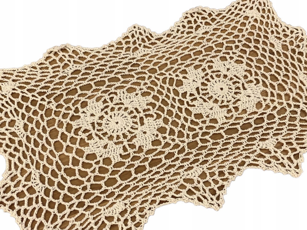 

Serwetka szydełkowa 30x45 cm ecru