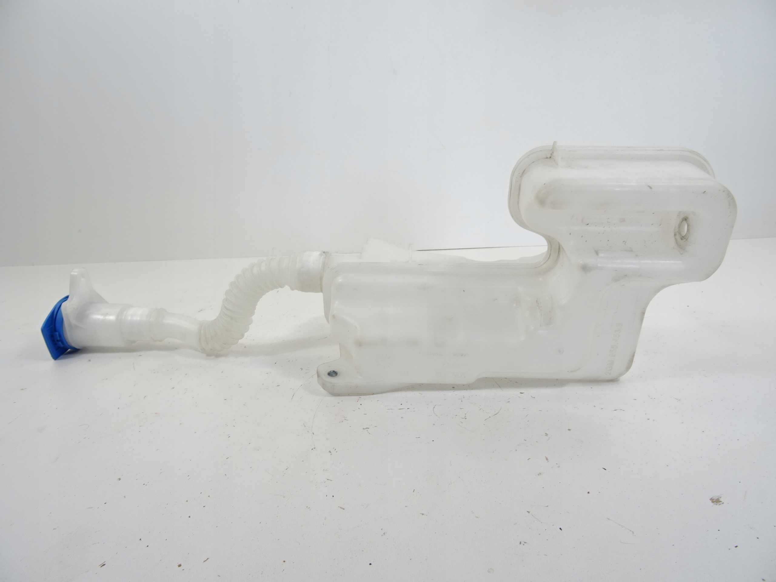 vw бачок омывателя 2GM955448B 2GM955453B оригинал 19-