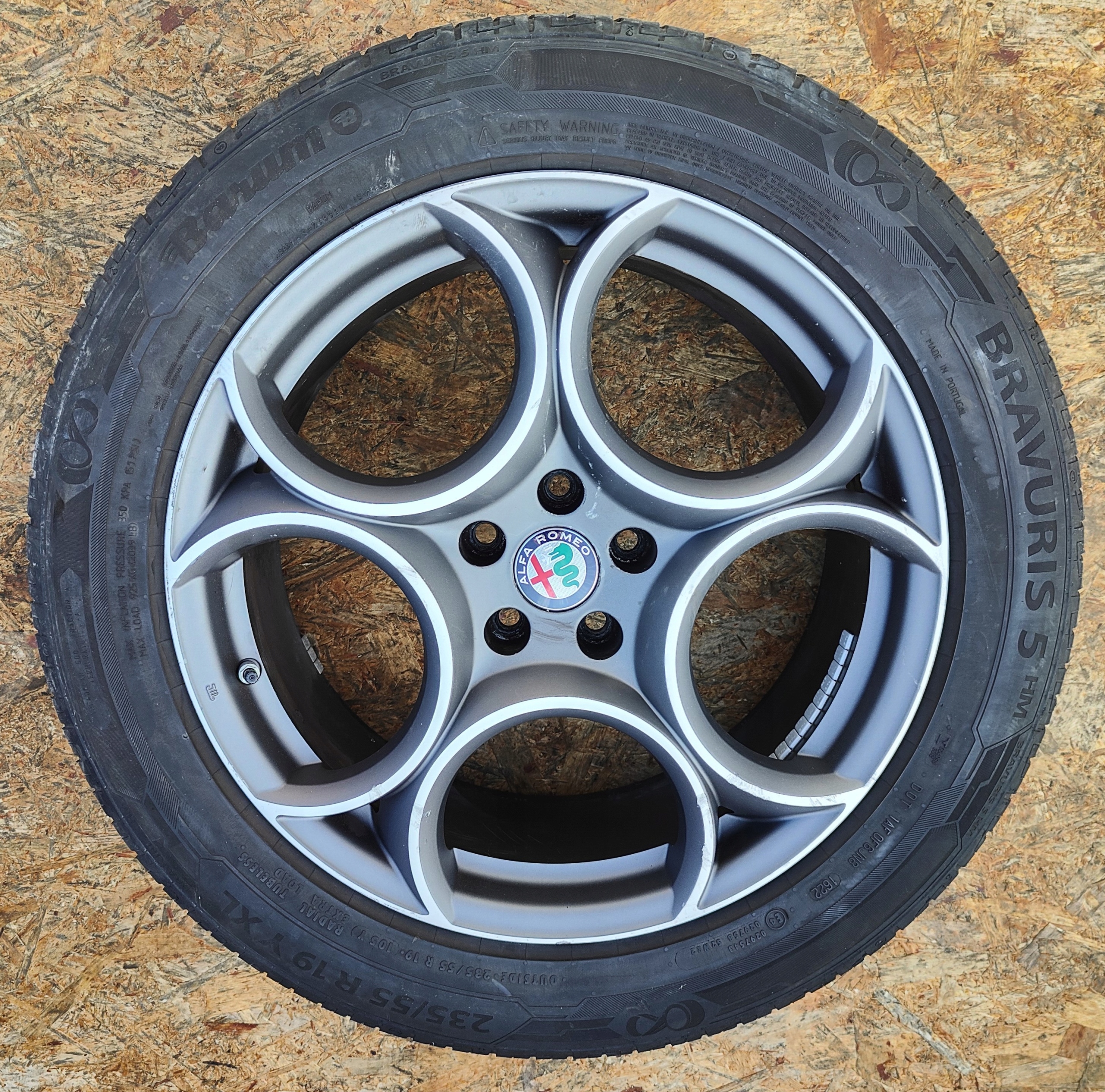 KOŁA FELGI ALFA ROMEO STELVIO BARUM BRAVURIS 5 235 55 R19 2022 !!! Szerokość opony 235 mm
