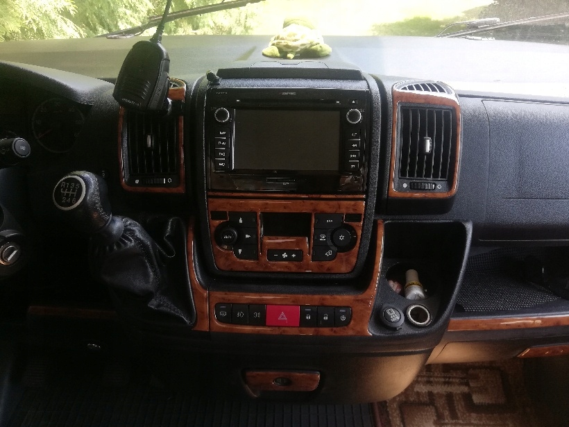 PEUGEOT BOXER OD 06+ CLIMATRONIC OKLEINA KOKPIT CARBON DESKA DREWNO FOLIA