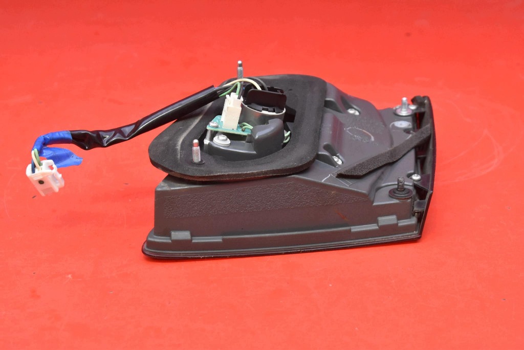light left rear part rear LEXUS LS 4 IV LS600H 06-09