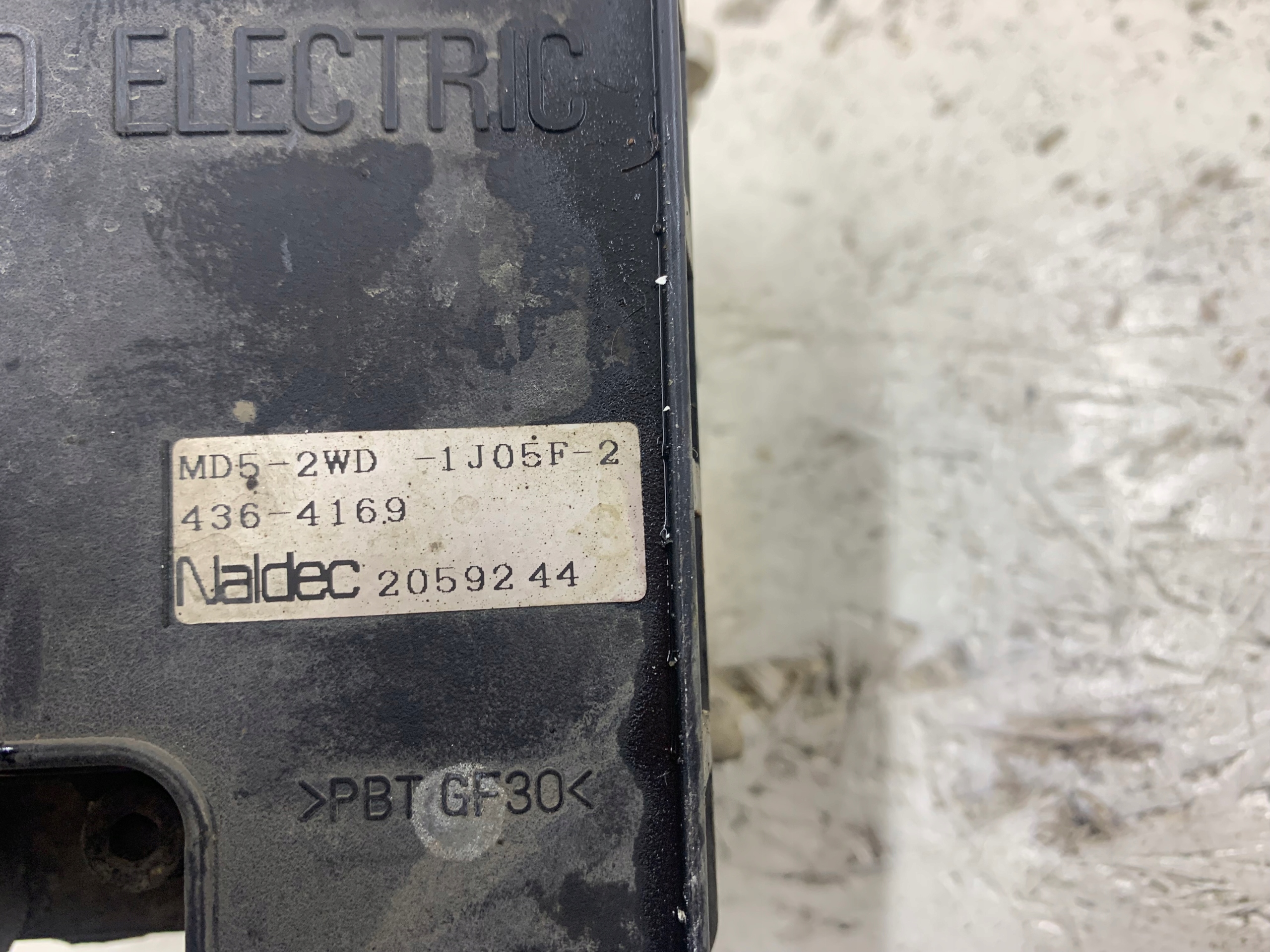 MAZDA 323F BJ Servofreno ABS B25F437A0