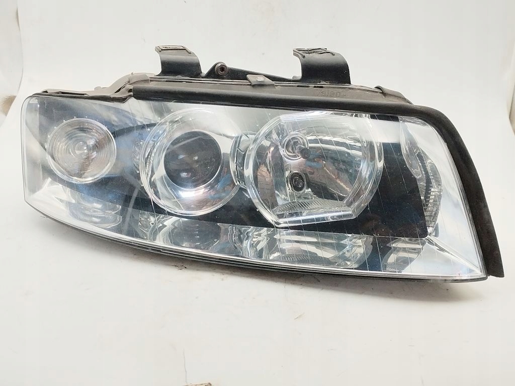 Audi A4 B6 light right front front xenon ksenon 8E0941030