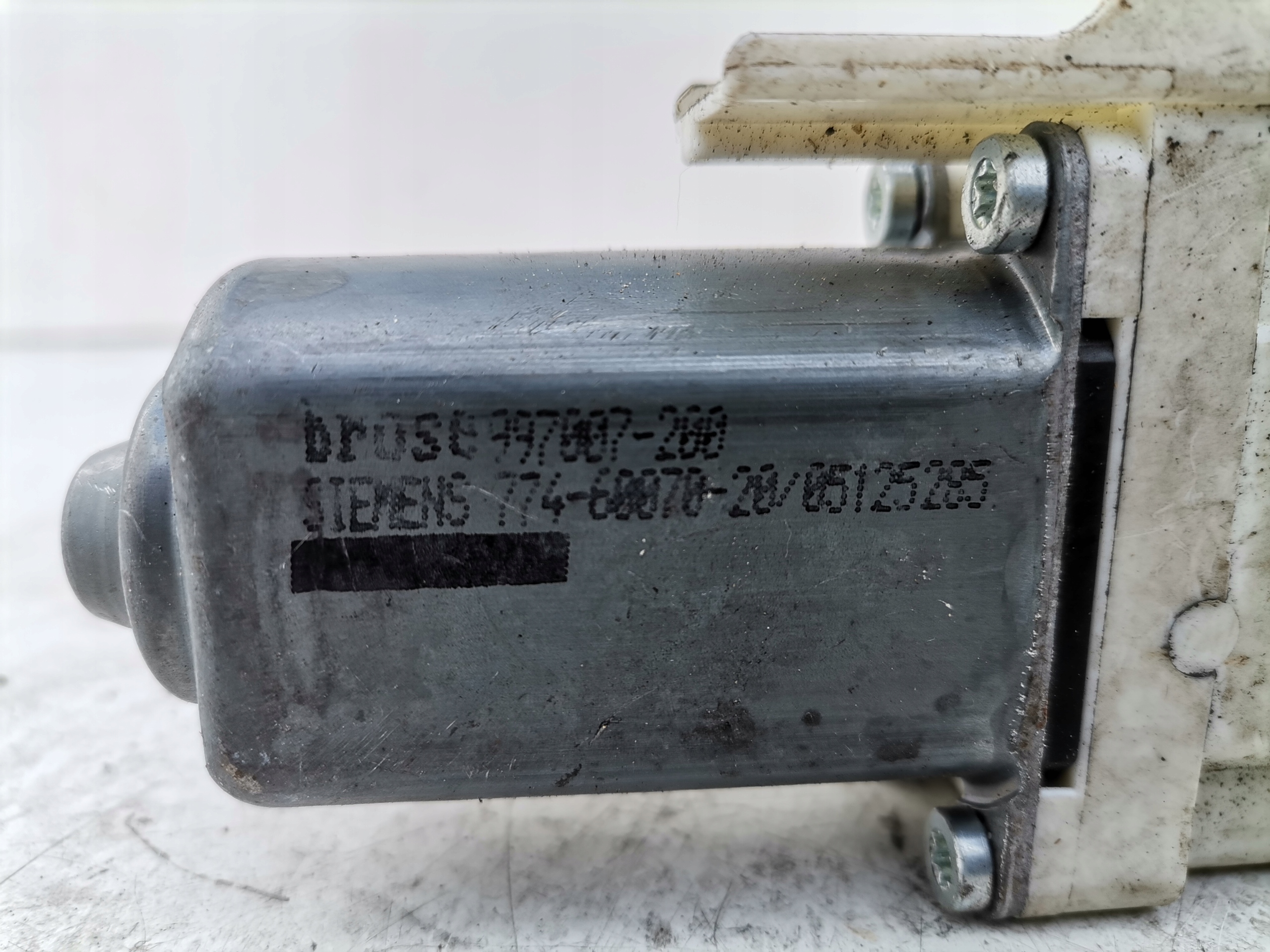 AUDI A6 C6 mini motor windows left rear part 4F0959801C