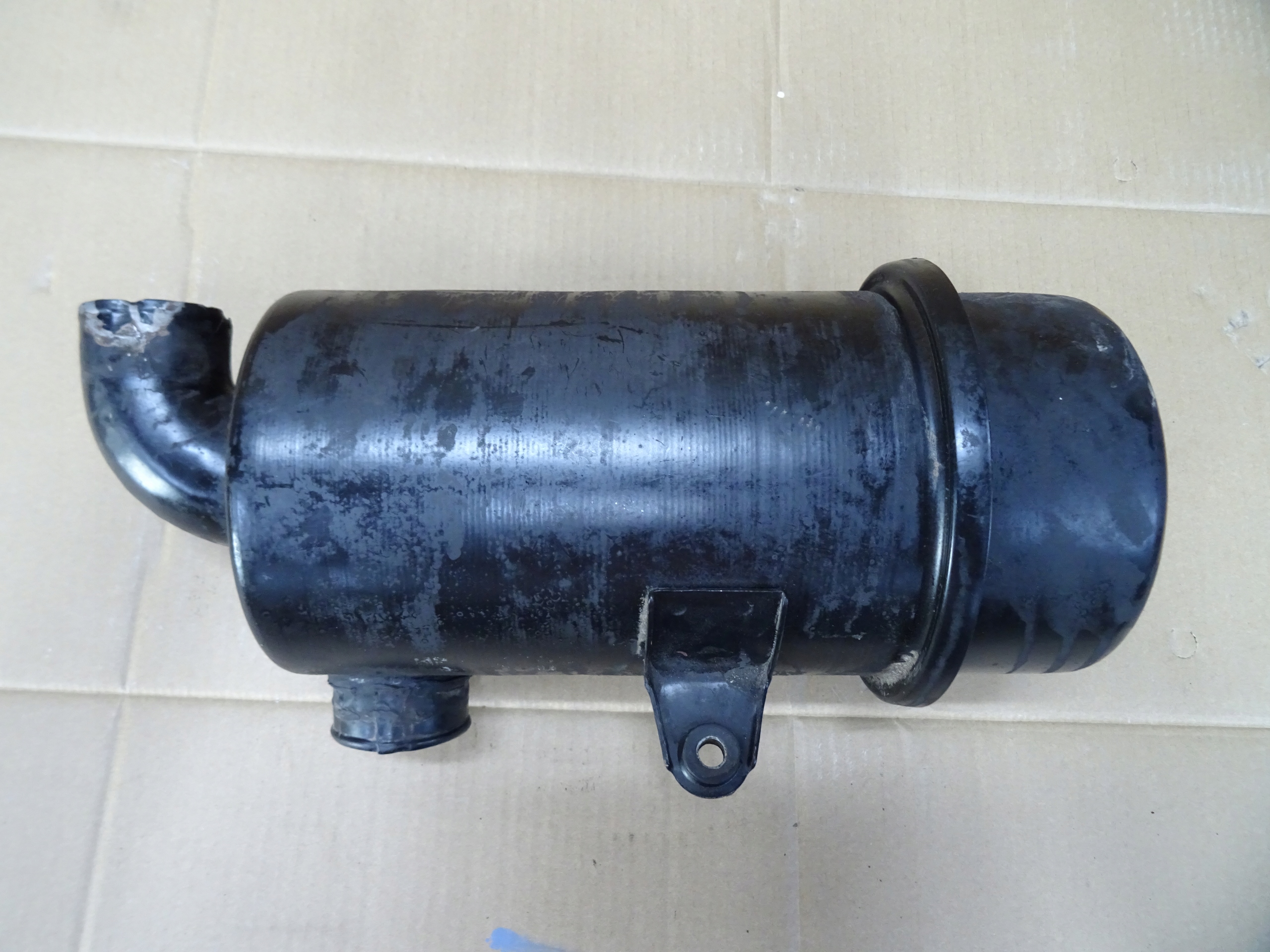 GALLOPER OBUDOWA PODSTAWA FILTR POWIETRZA 2,5 TDi