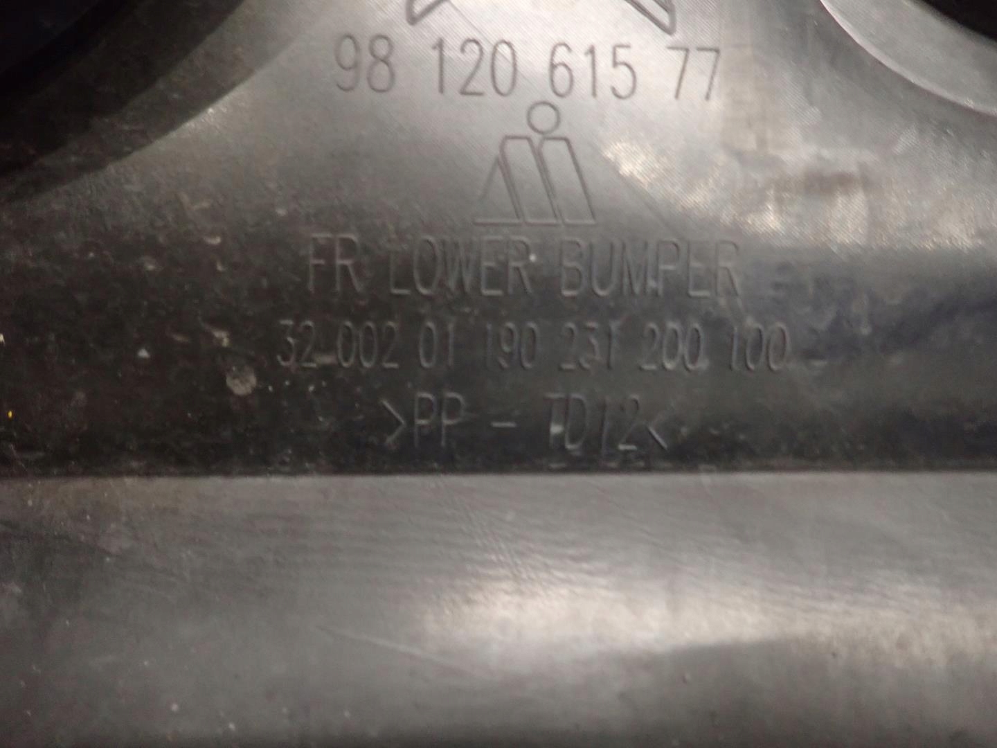 bumper front front CITROEN C3 III 2016- 9812061577