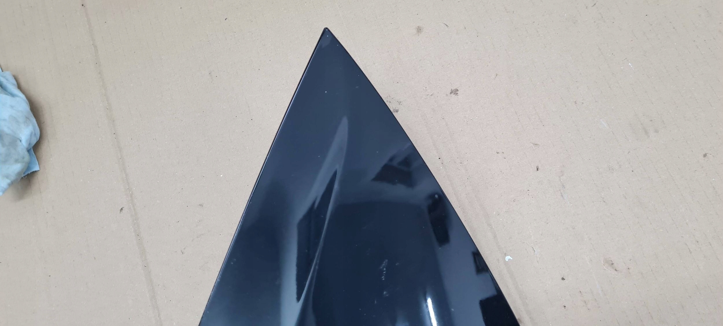 Chrysler Pacifica 2022 cover moulding TROJKAT bonnet right 68227308AD