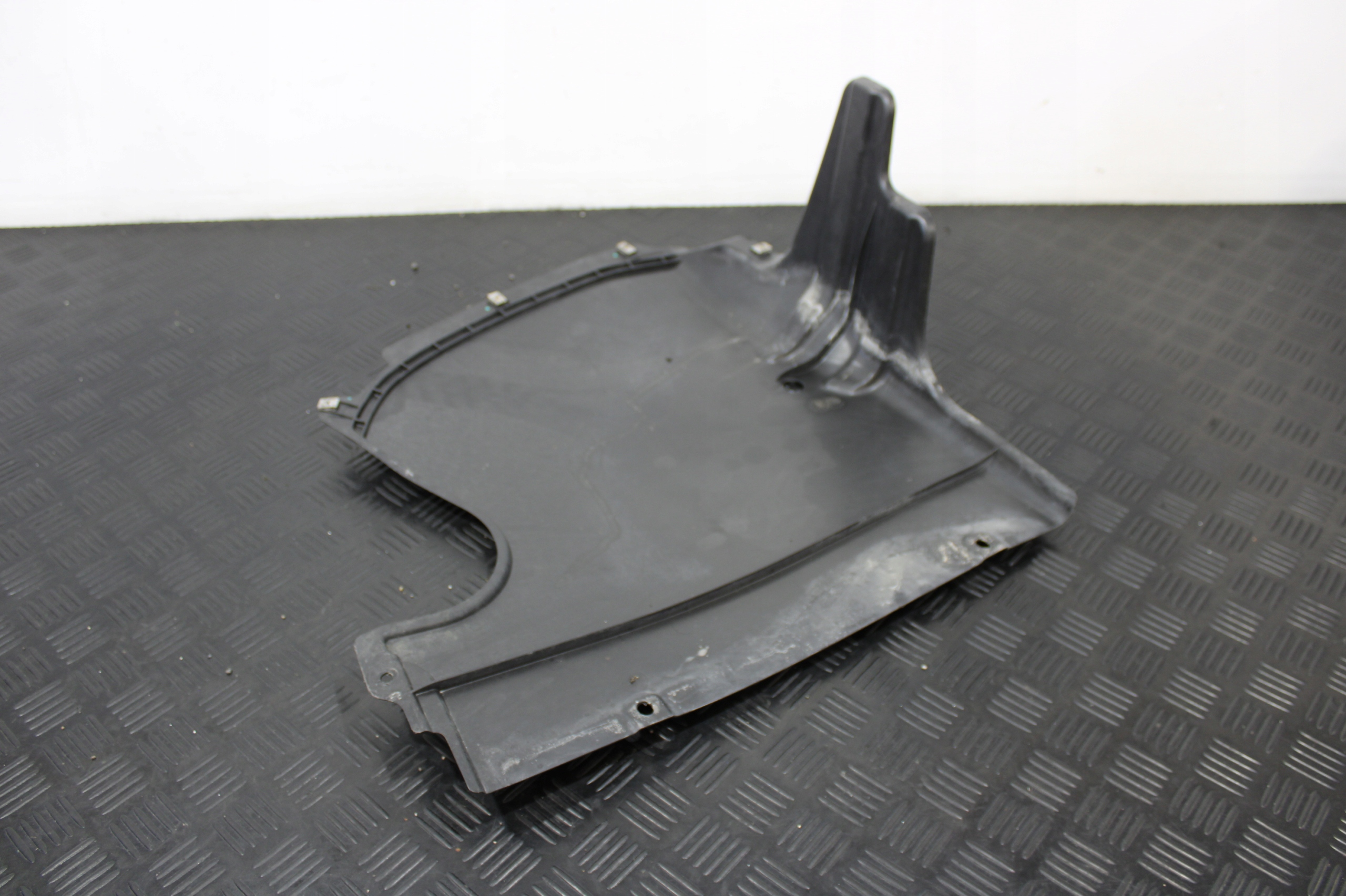 abdeckung Blende Abdeckung Unterfahrschutz 3G0825205B VW ARTEON 3G8