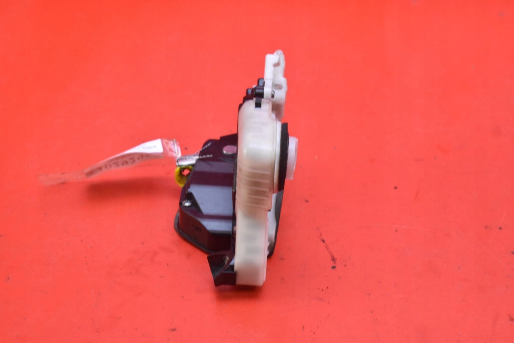 lock door left front front EU TOYOTA YARIS 3 III 5D HB 10-14