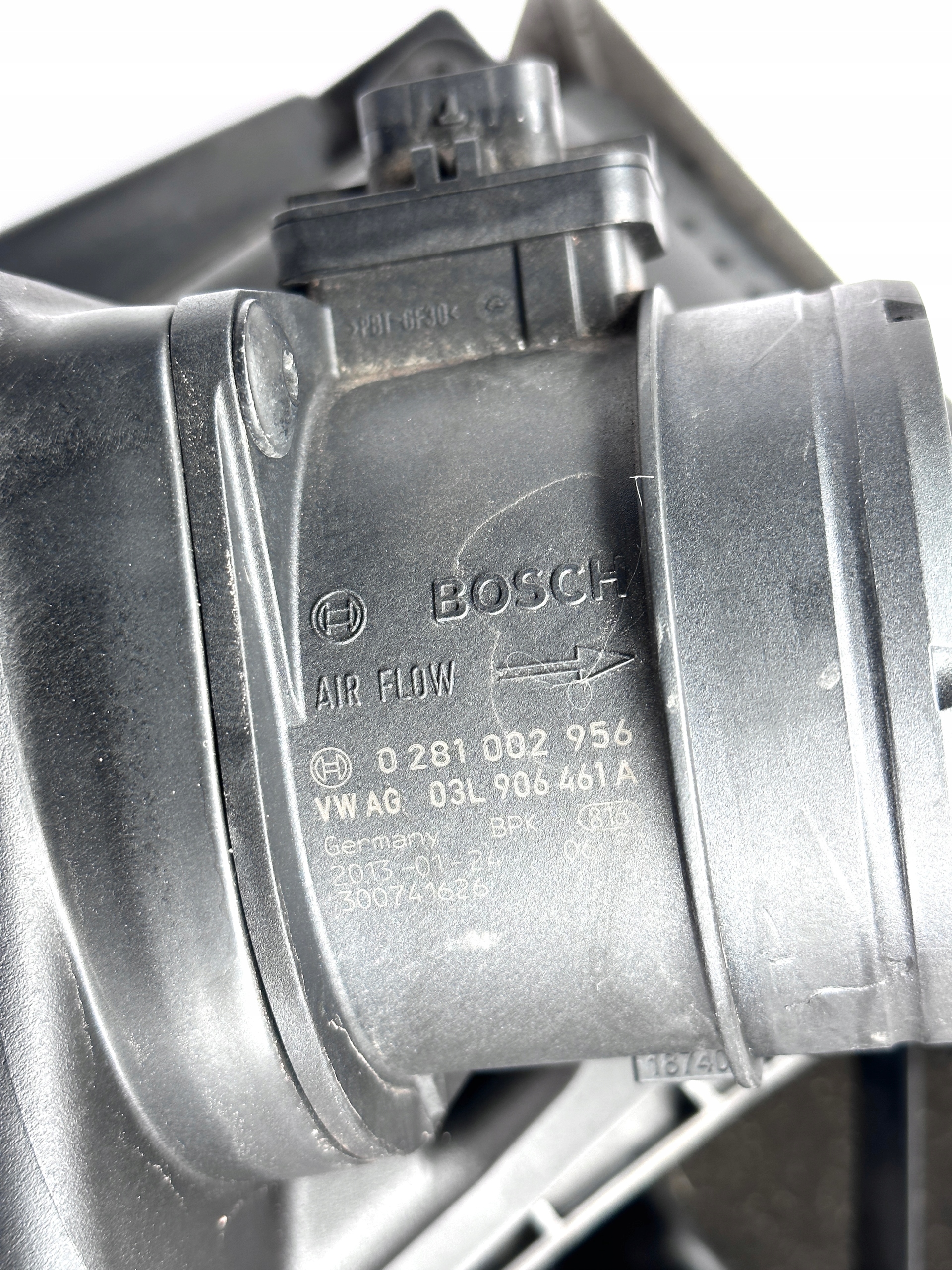 AUDI A4 B8 A5 8T 2.0TDI Gehäuse filter luft Luftmassenmesser 8K0133835BM
