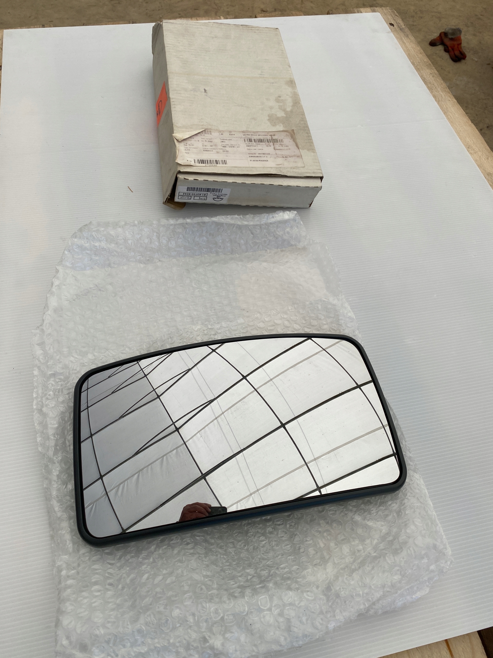 81.63733-6042 - Наружное зеркало L / P 324 x 185 x 15 MAN