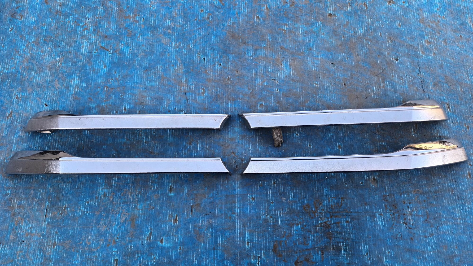 rechts oder links CHROM Grill TOYOTA HILUX 15-18