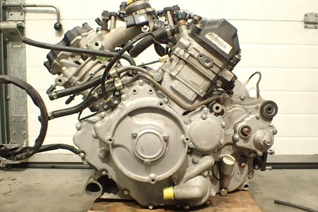 CF Moto 800 X8 CForce Long Silnik 2304 km Video