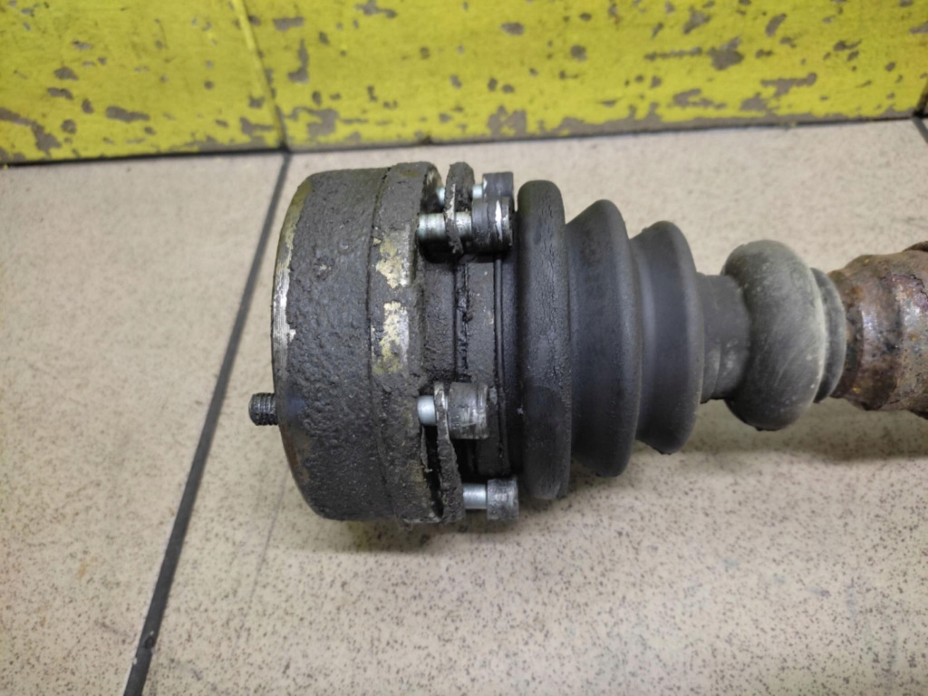 AUDI A4 B5 1.8 T semi-axis right front 8D0407272AP