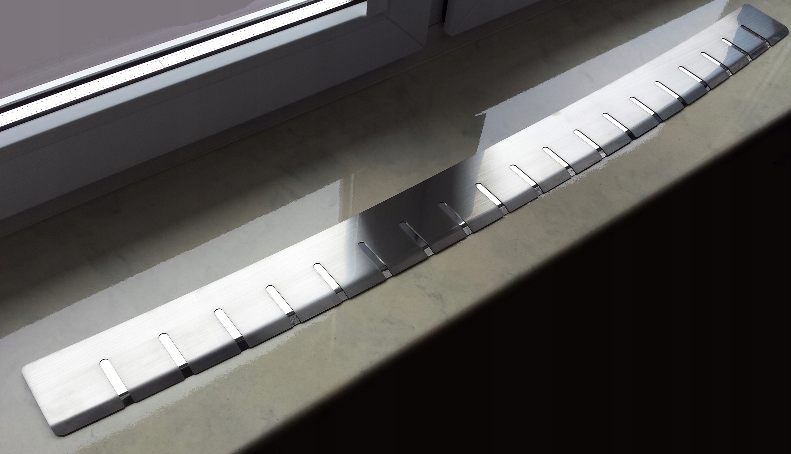 NAKŁADKA ZDERZAK STAL CHROM OPEL COMBO E 2018- Producent inny