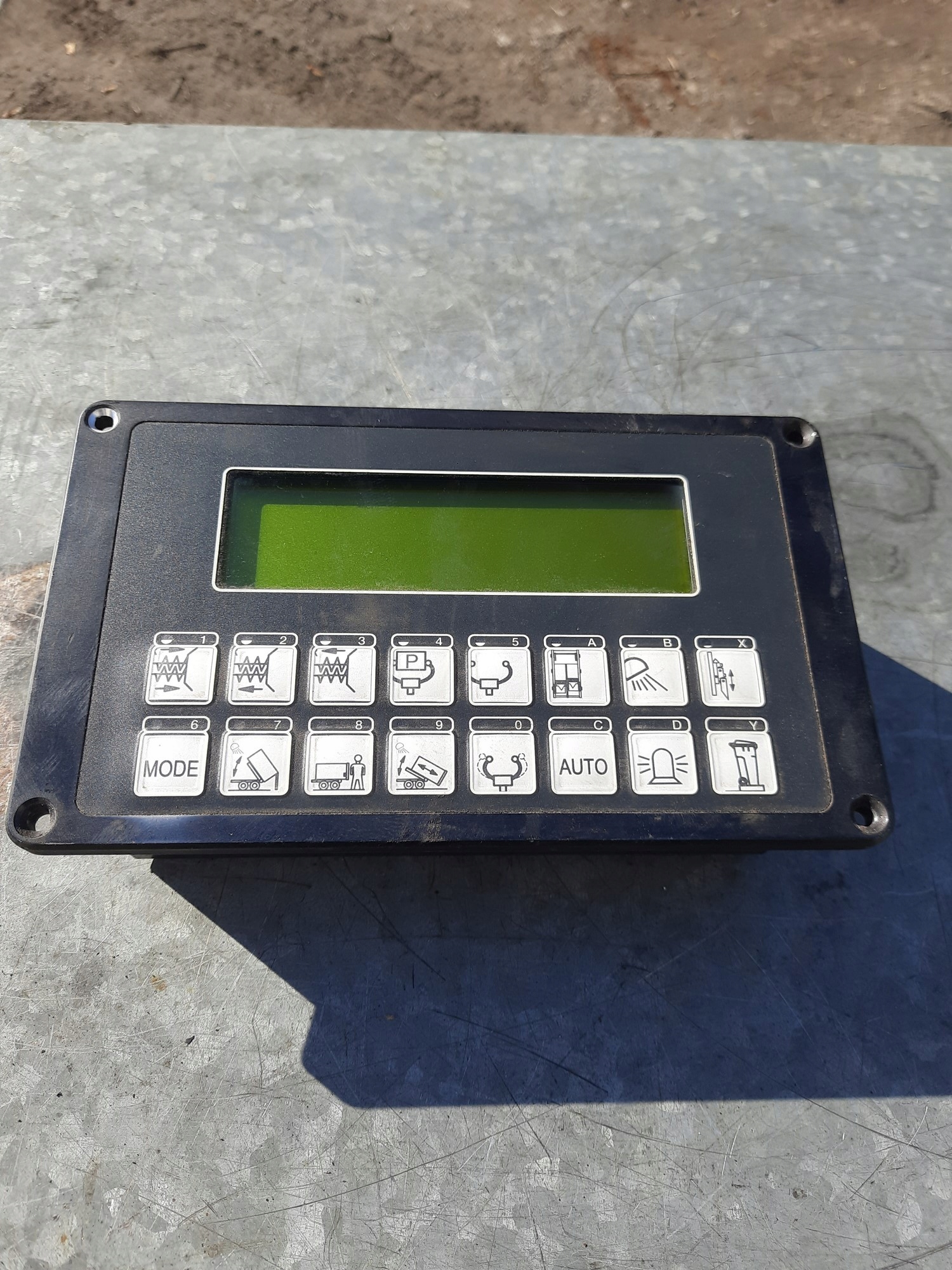 МОНИТОР ДИСПЛЕЙ MOBIL ELEKTRONIK EEA092782-5