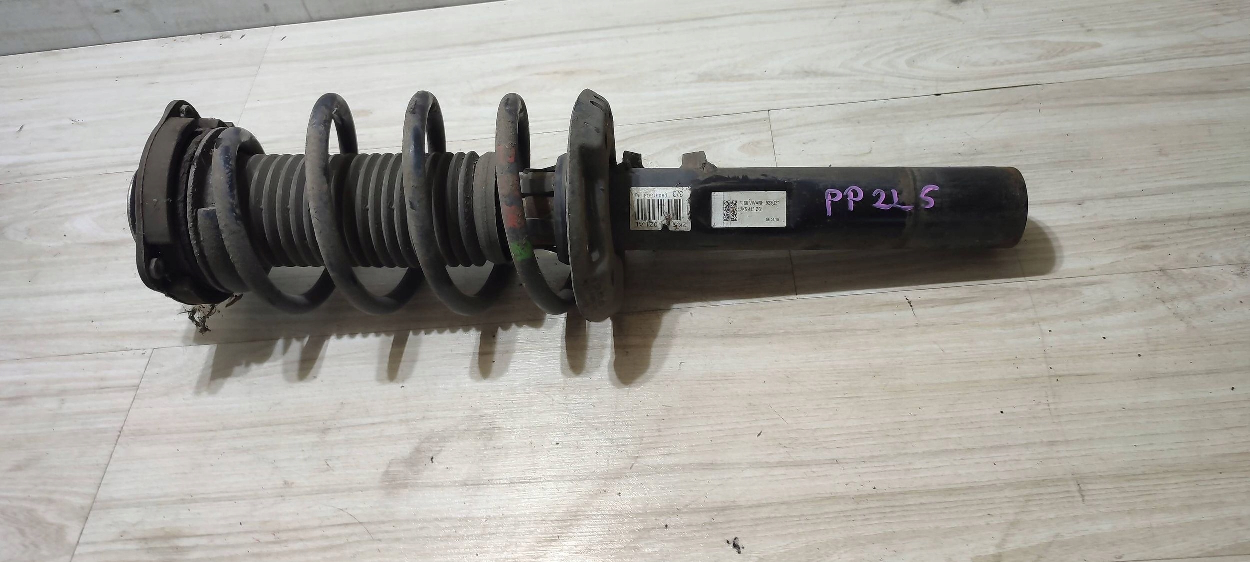 shock absorber front front side right Volkswagen Caddy 2K5413031