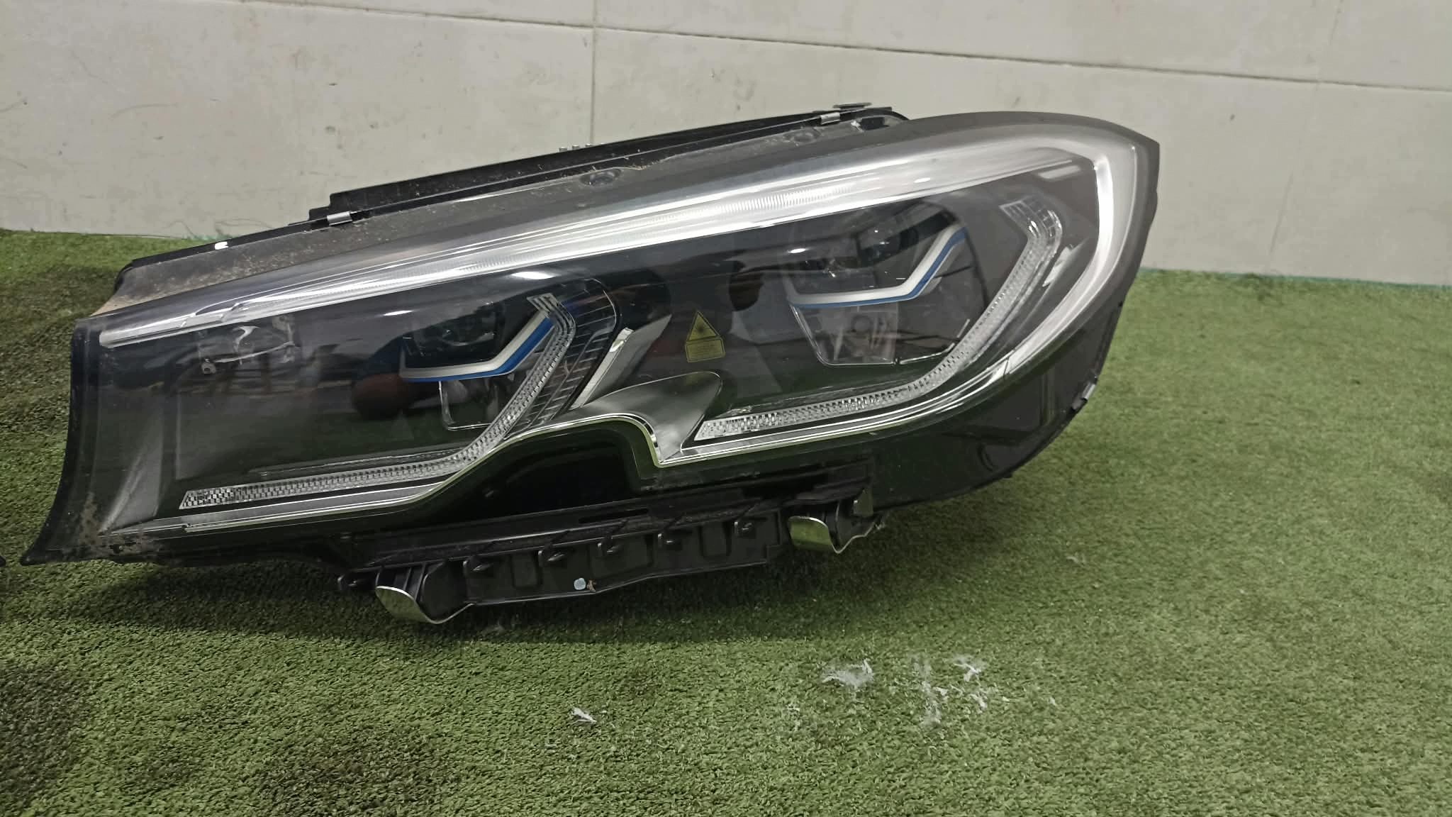 BMW 3' G20 G21 light LASER front left 9481712 9481711 USA