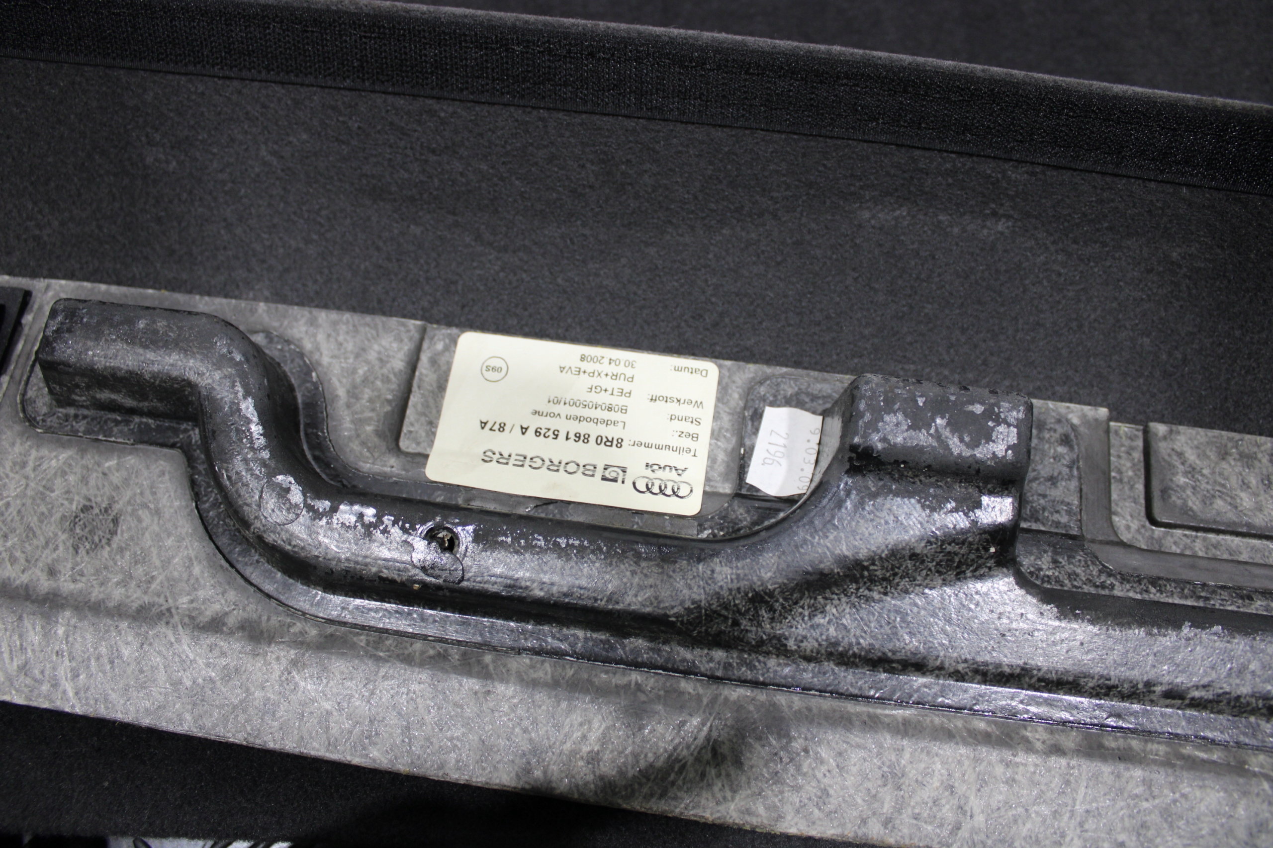 floor boot upholstery AUDI Q5 8R 8R0 8R0861529A