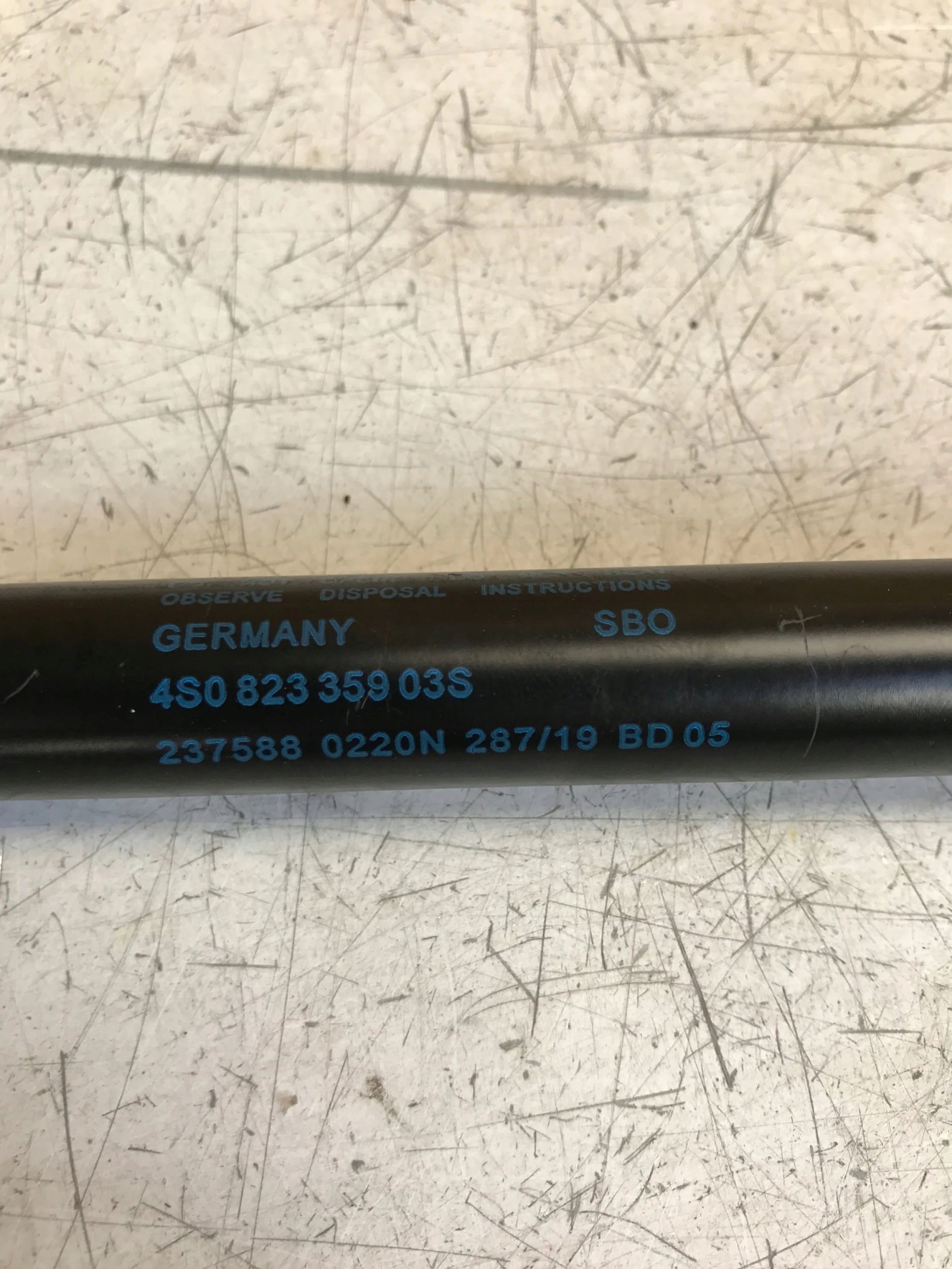 AUDI R8 PLUS 4S Original Dämpfer heckklappe 4S1925301C