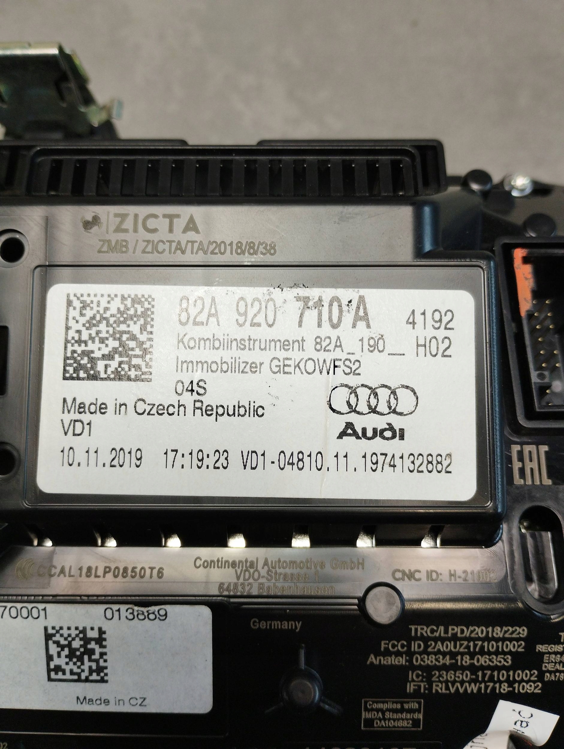Audi A1 dials dials 82A920710A