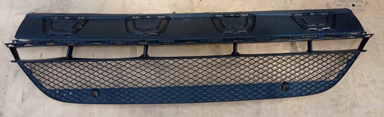 Mercedes GLC W253 grid of a bumper front A2538852400