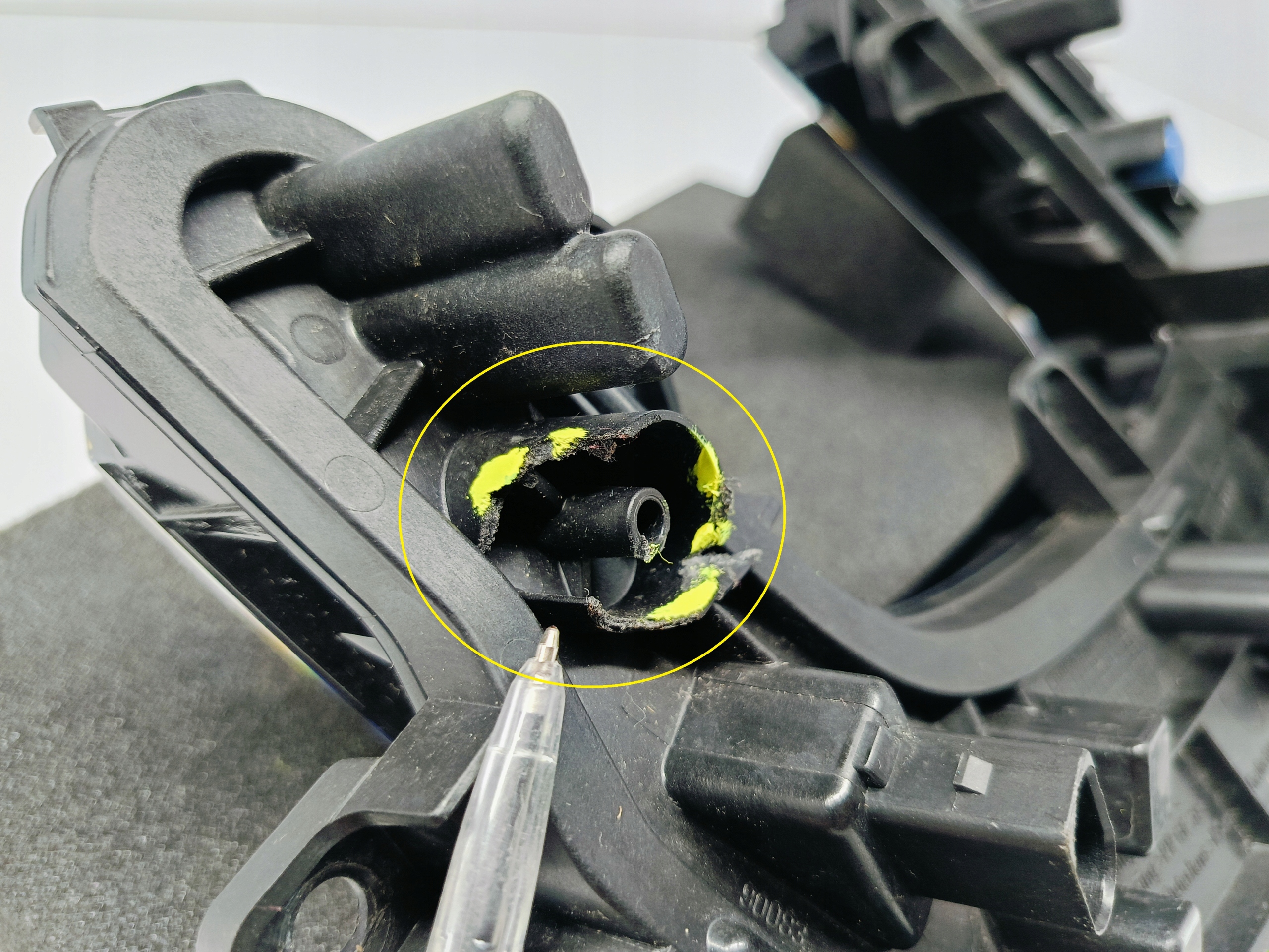 vw UP РЕСТАЙЛИНГ 16- ГАЛОГЕН правый правая свет led 12E941056E