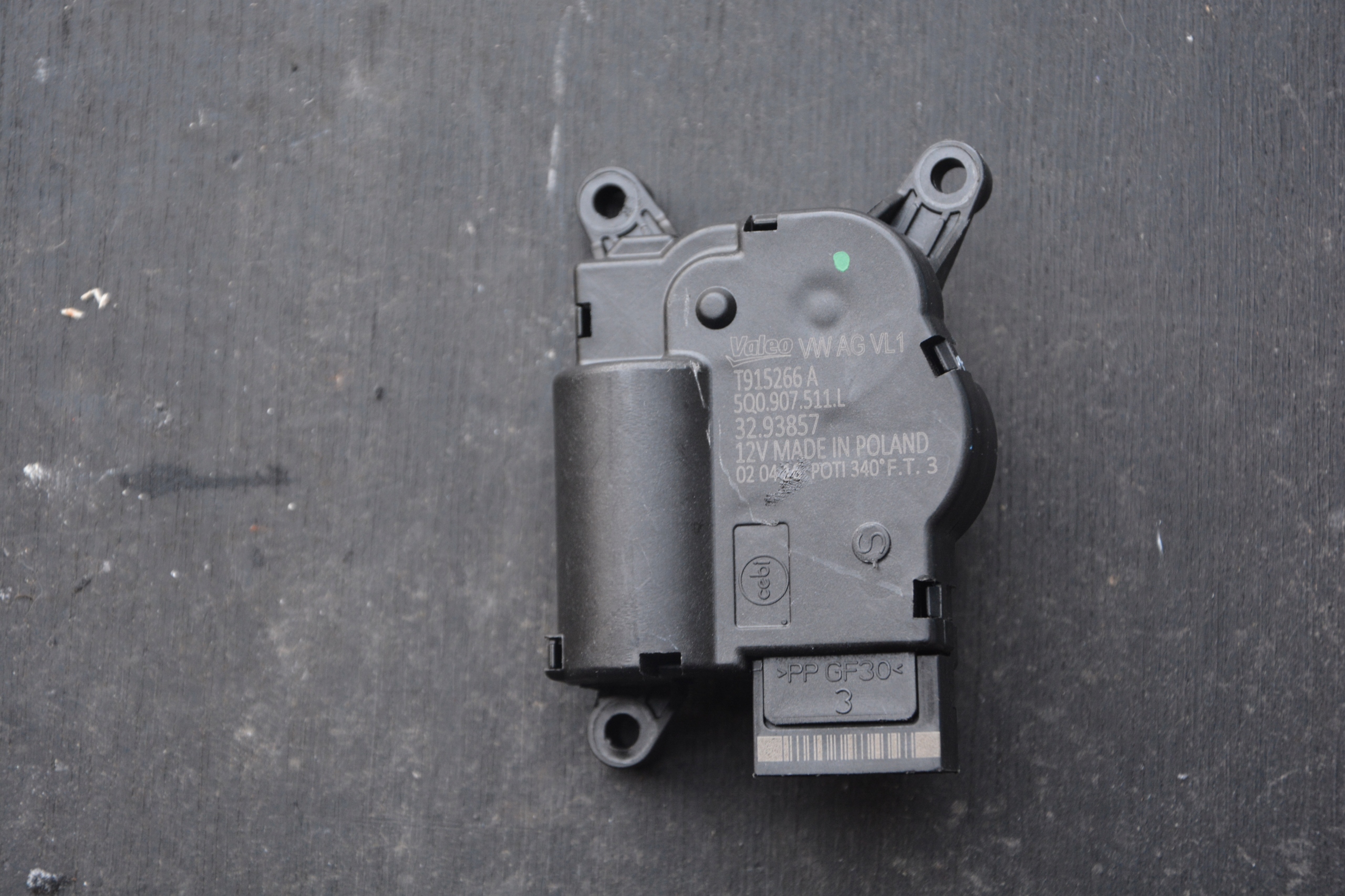 SILNICZEK NAGRZEWNICY VW JETTA 5C6 5Q0907511L