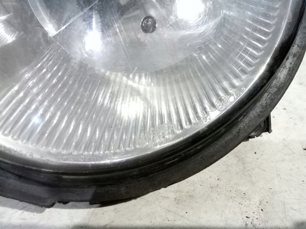 VW Lupo light left front front