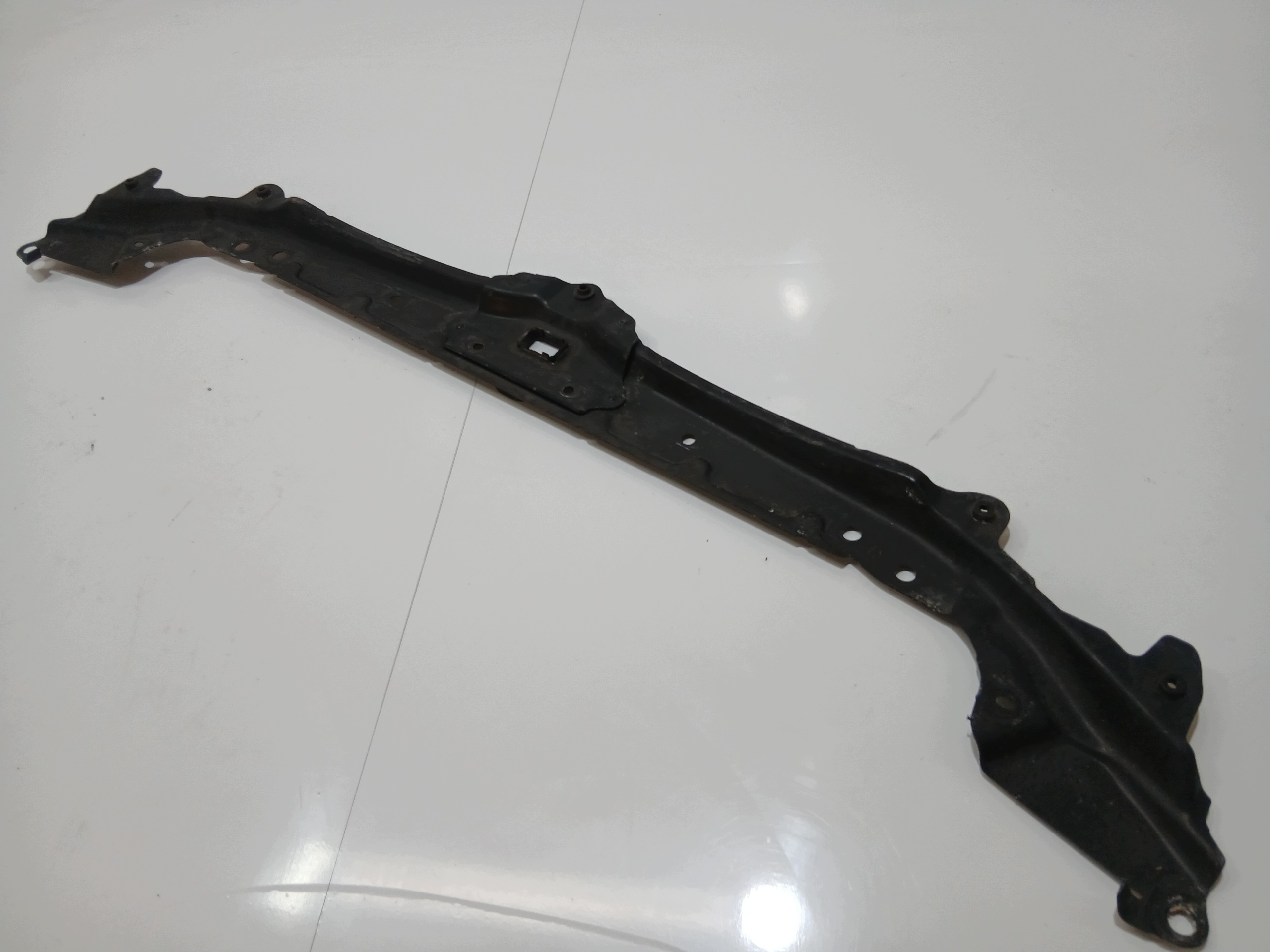 staffa paraurti centrale BMW E61 LIFT 7163462