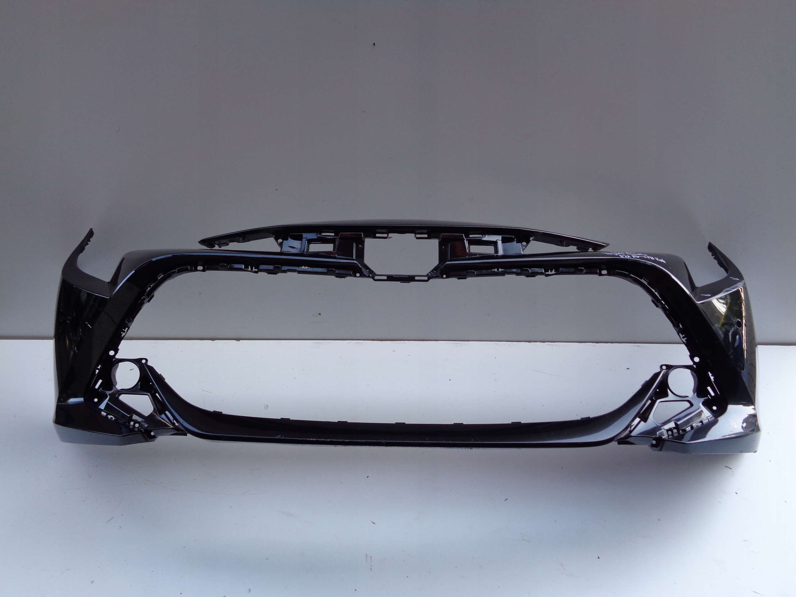 front bumper TOYOTA COROLLA E21 19- HB KOMBI NR 47064