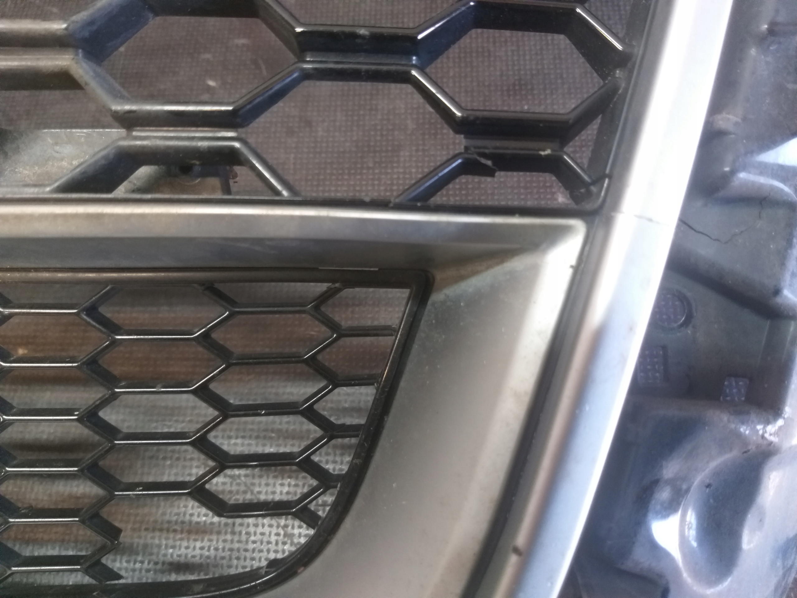 ATRAPA GRILL AUDI RS3 8V4853653 Producent części Audi OE
