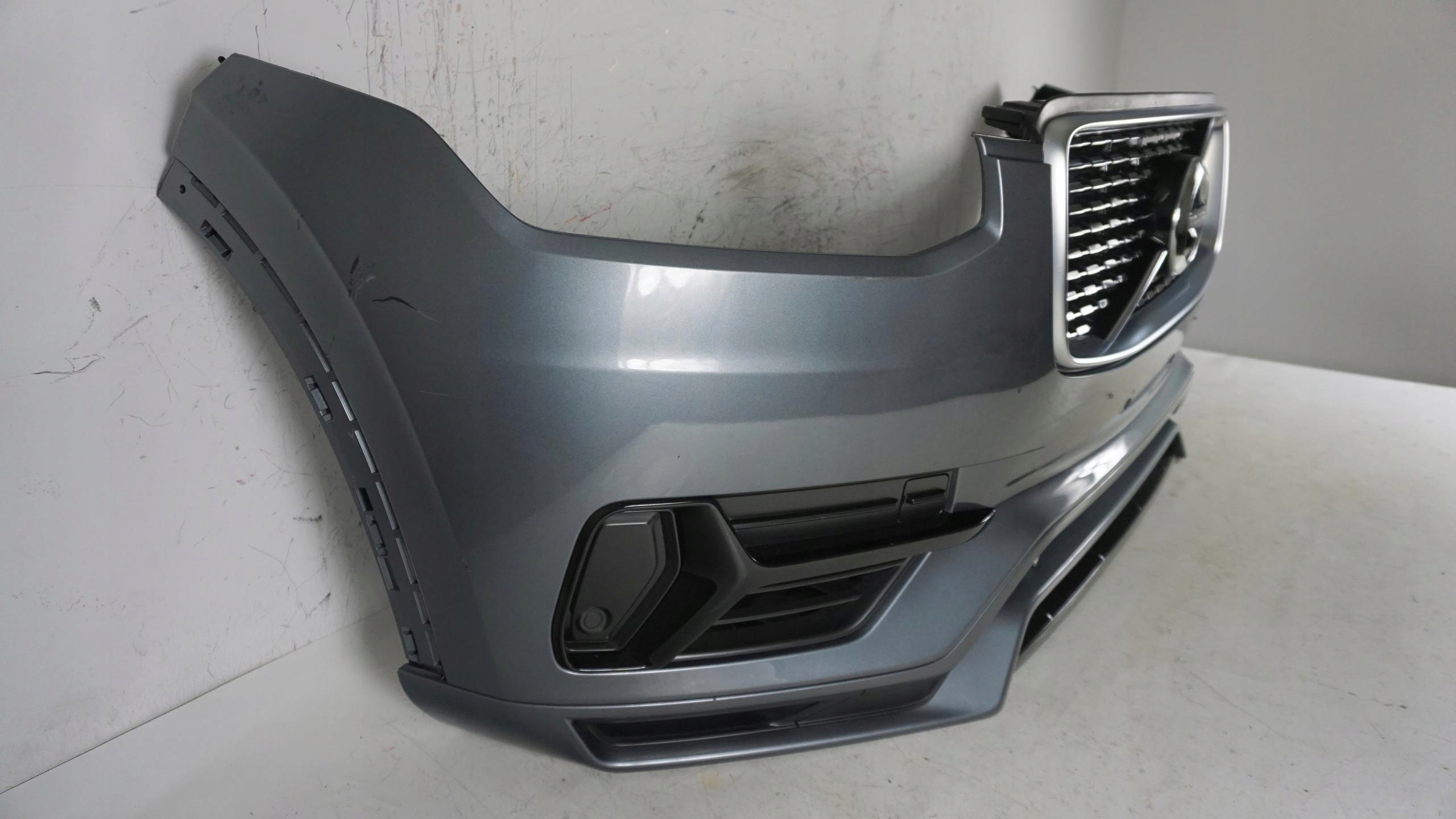 bumper front front VOLVO XC90 2 II 714-16 31690641 2018 grille PDC