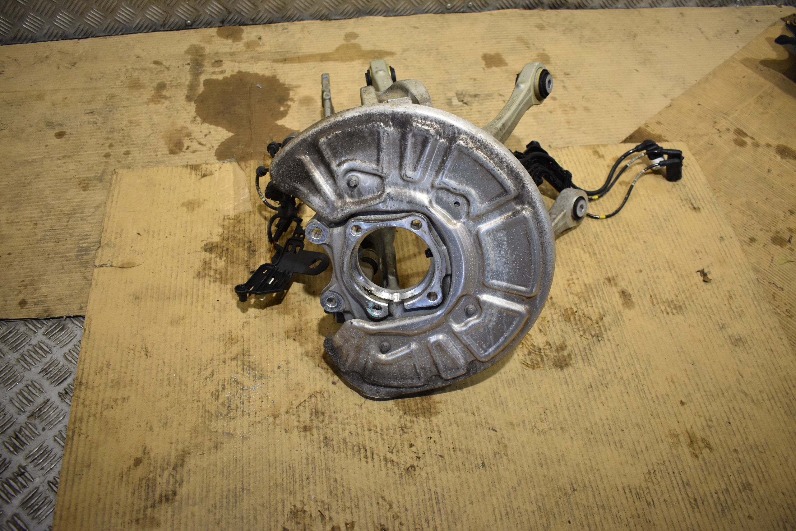 sususpension right rear. MERCEDES W213 E63 1