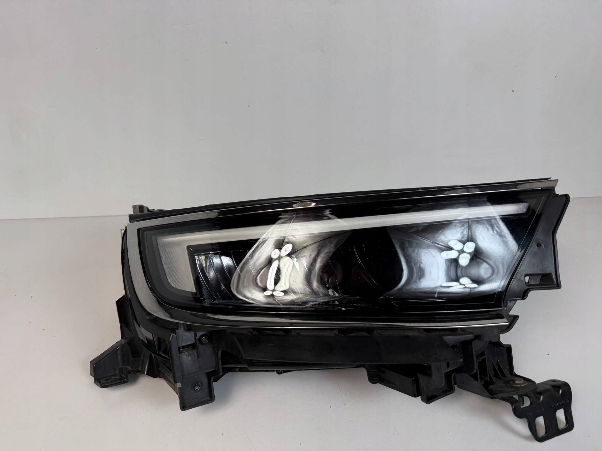 Opel Mokka B 2022 right side light front right 9834007980