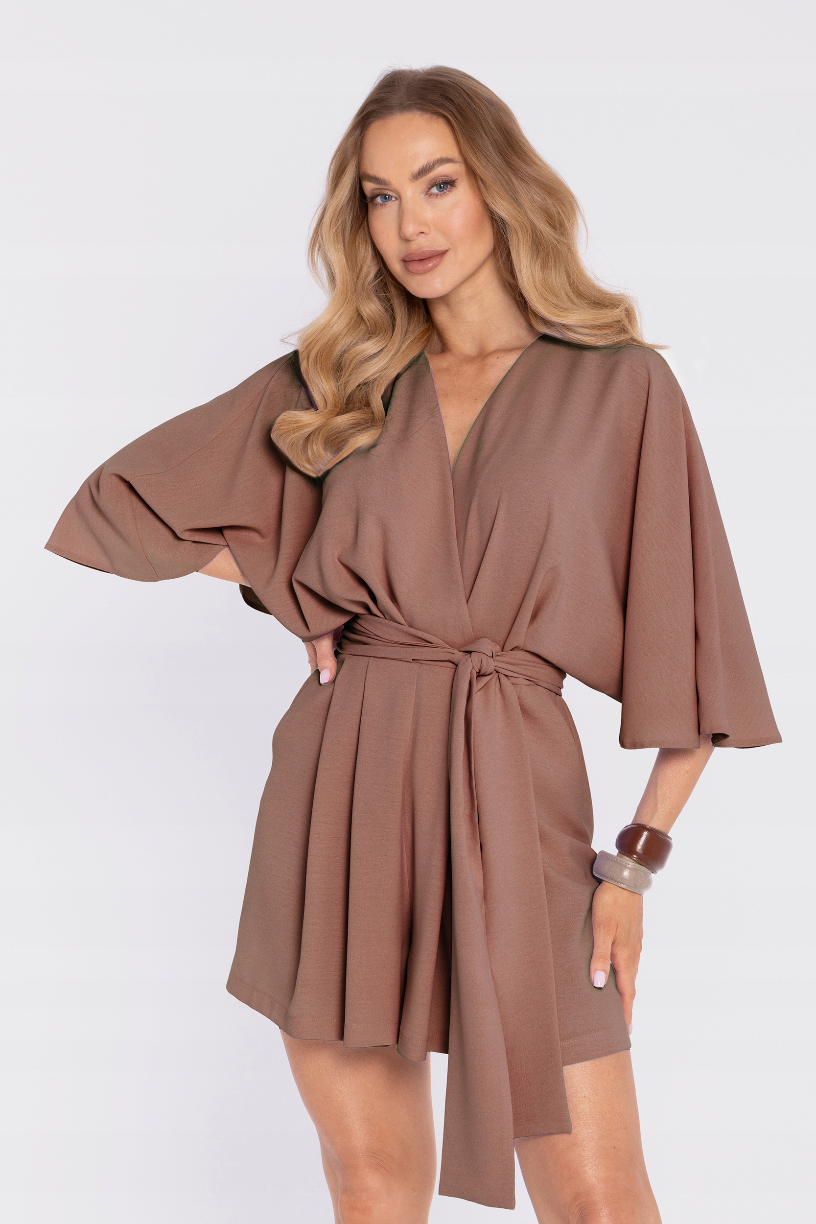 Elegantní Dámská Letní Kombinéza S Krátkými Obálkami, Hnědá, Velikost 42 XL