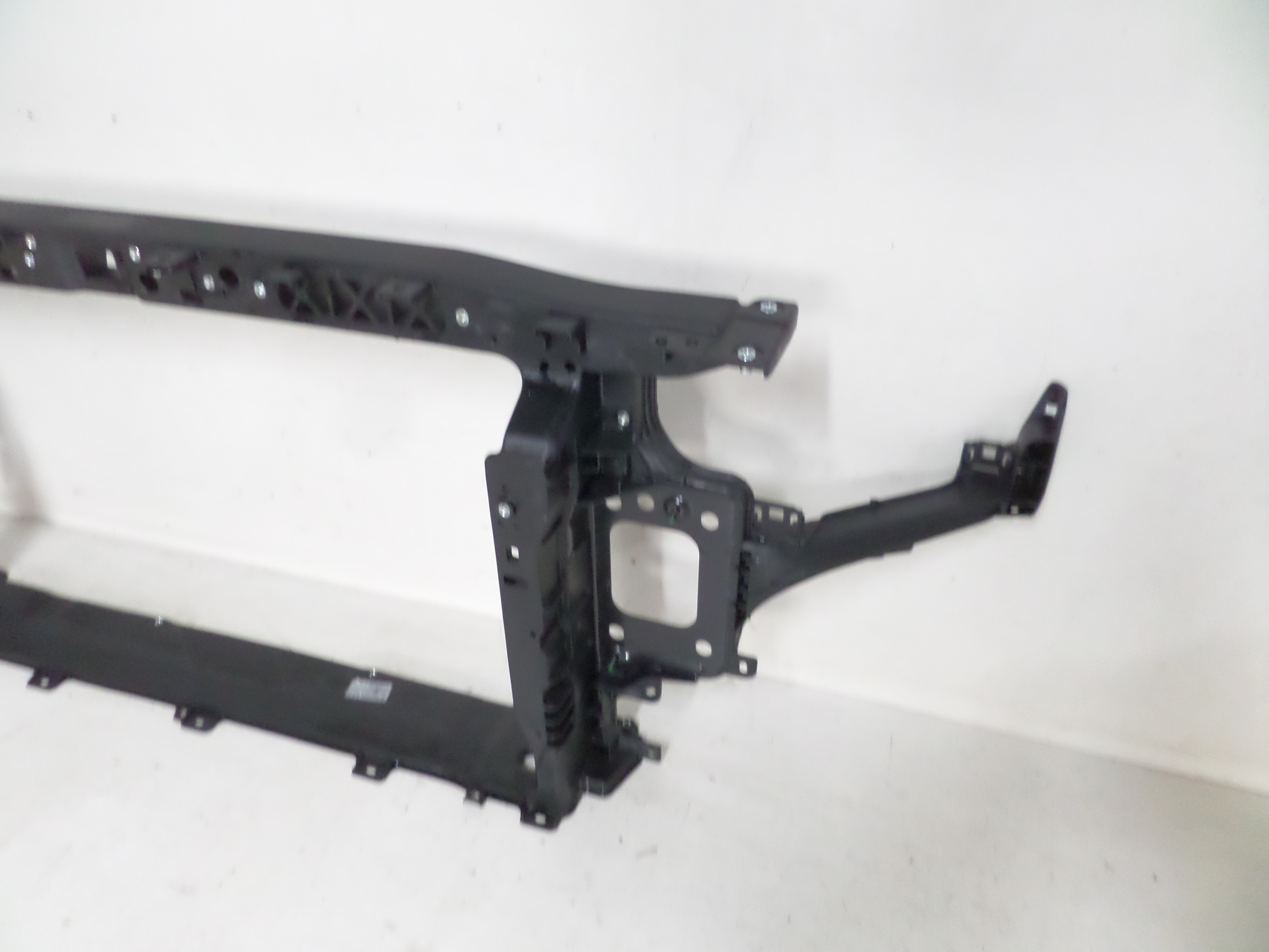 support panel for radiators front HYUNDAI I30 III 18- 64104-G4120