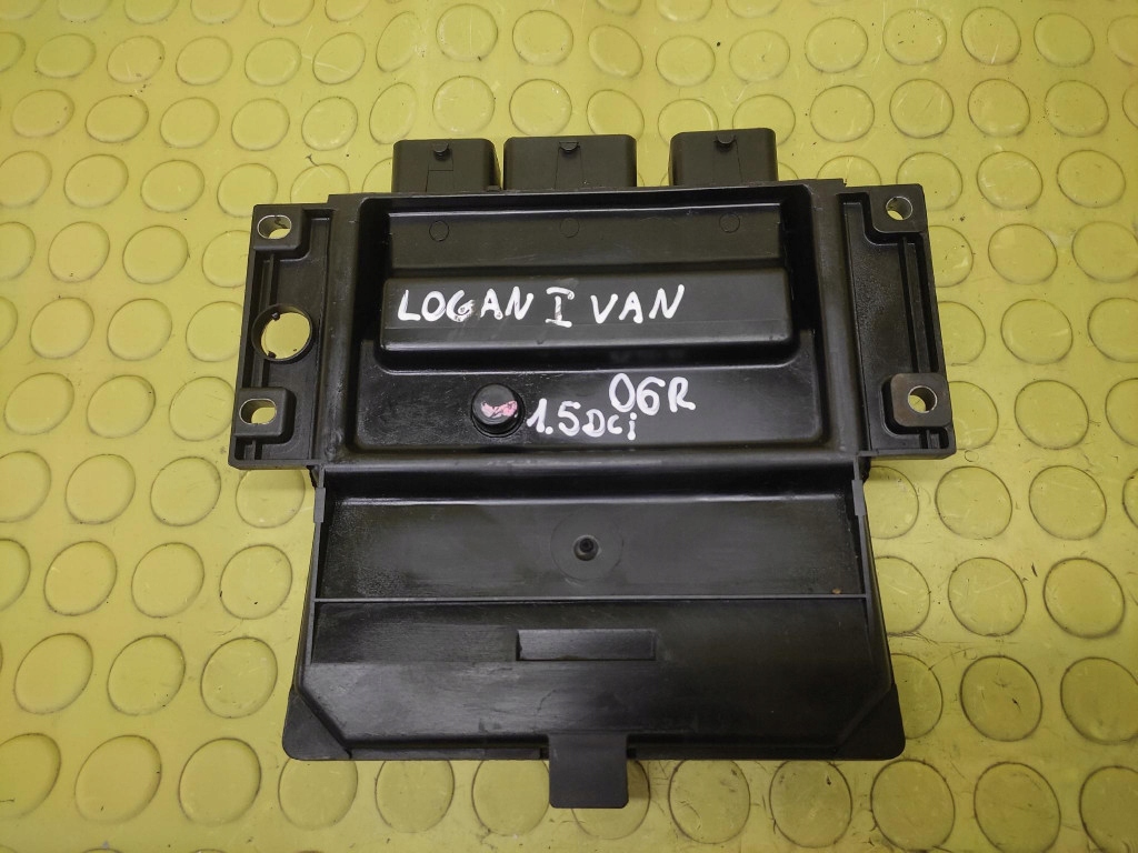 DACIA LOGAN 1.5 DCI control unit of the engine 8200513058