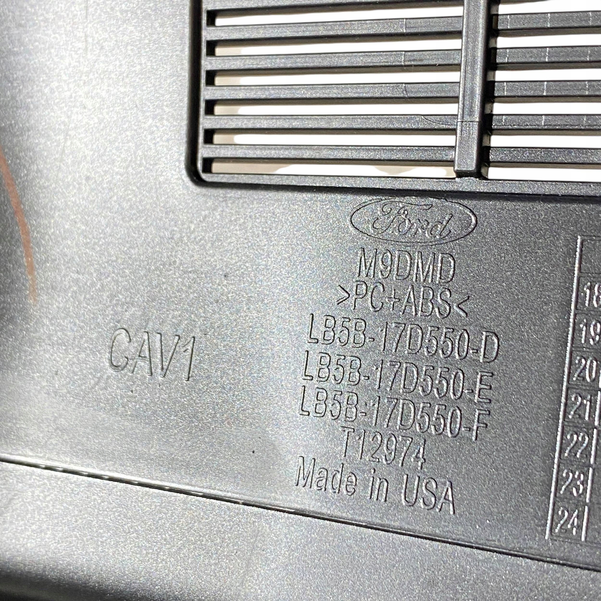 FORD Explorer VI 2020 отделка зеркала