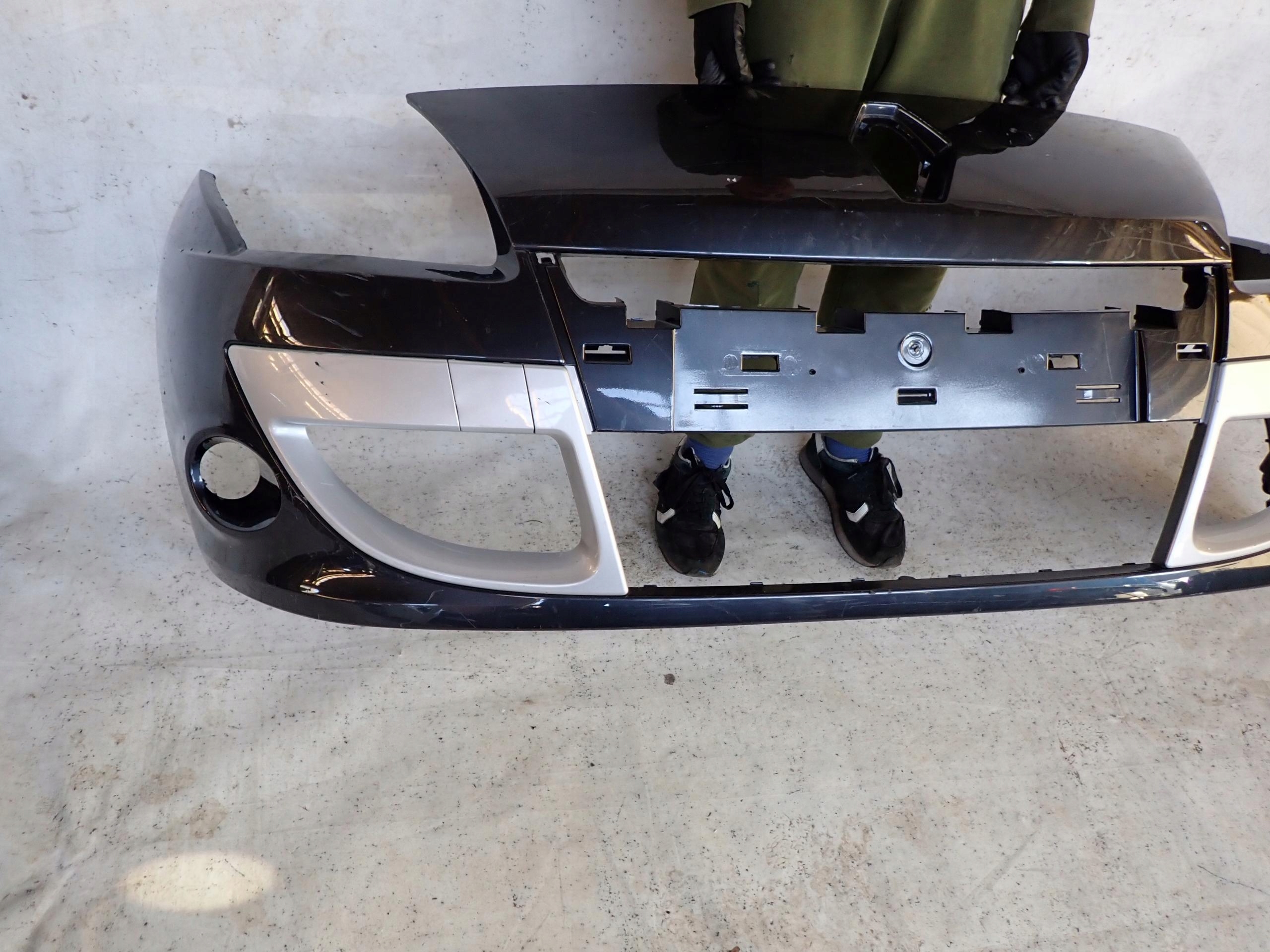 RENAULT SCENIC III 09- bumper front front 620221946R