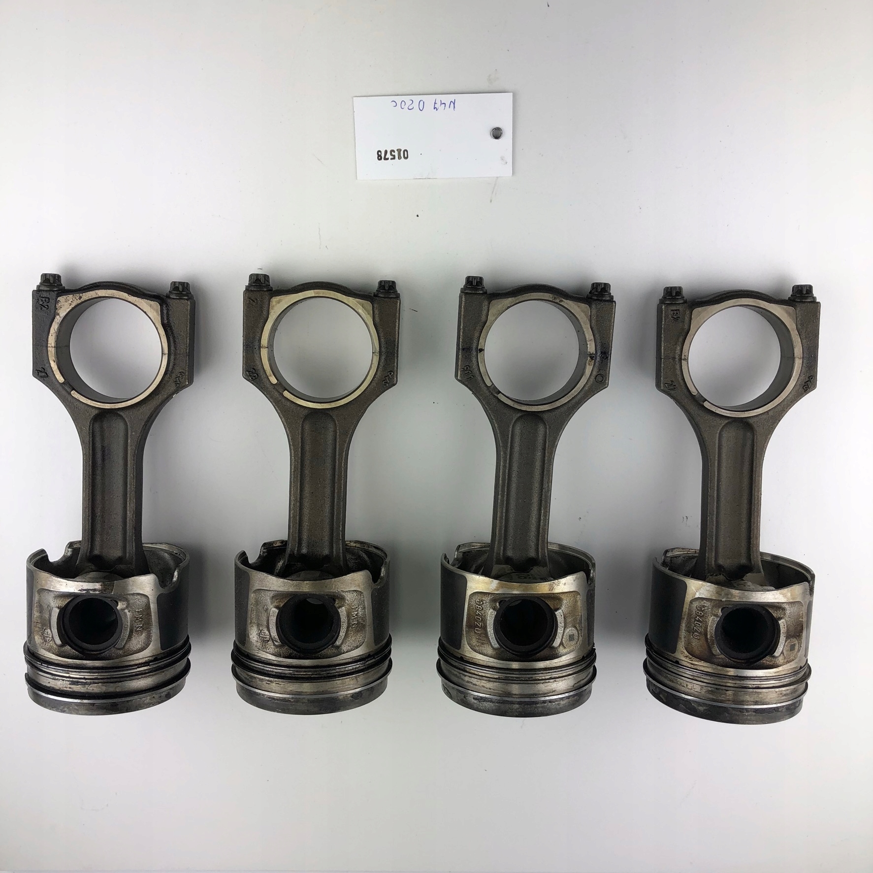 0840ZU 11257803033 - Поршень поршни BMW X3 E81 E82 E83N E90 E91