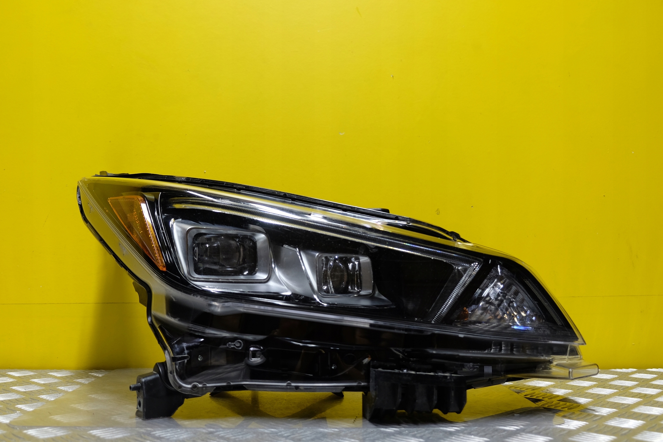 NISSAN LEAF 2018- ФАРИ ФАРА ПОВНИЙ КОМПЛЕКТ LED R USA