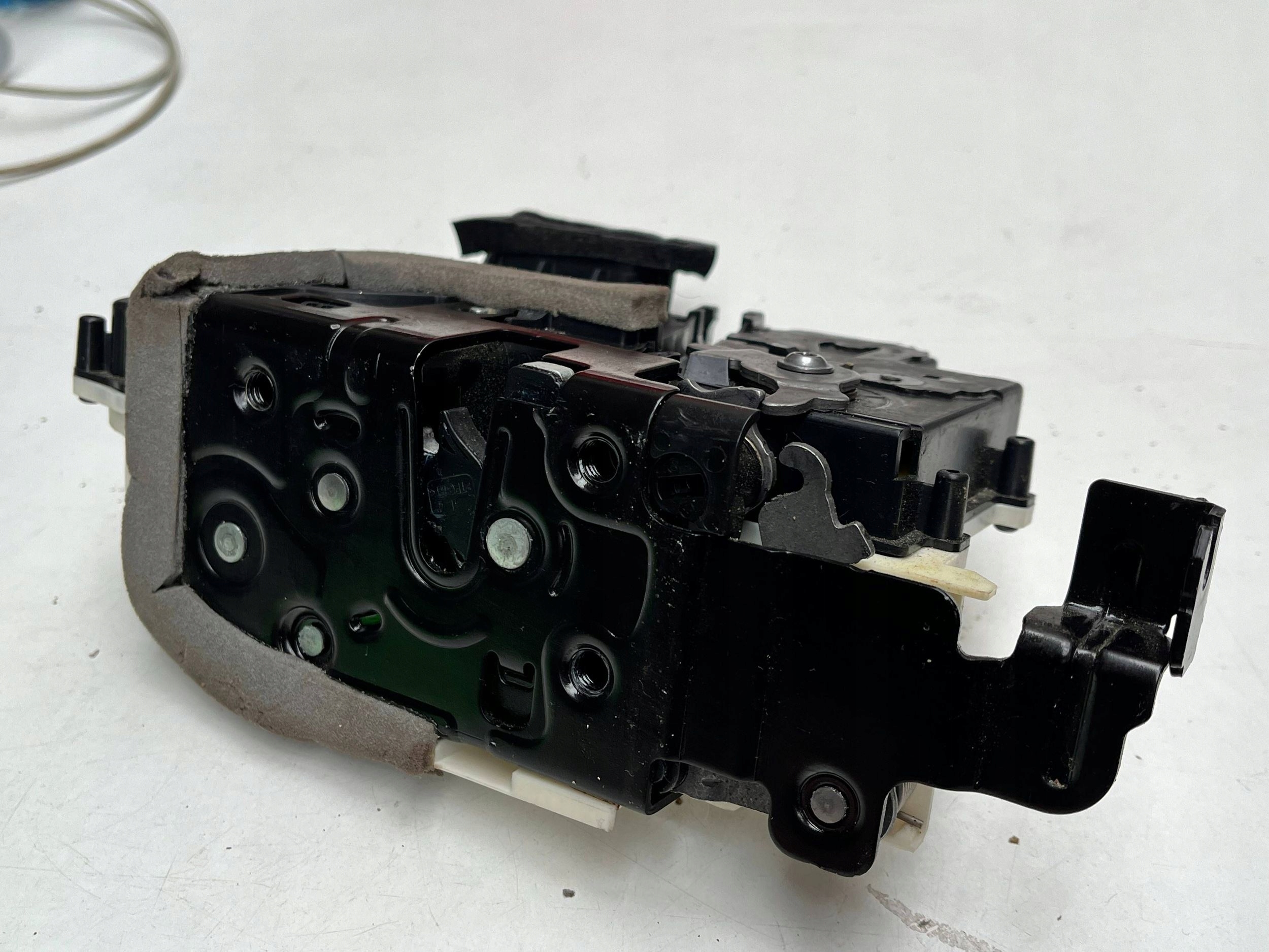 AUDI A6 A7 Q8 lock door left front 4K1837015L !J