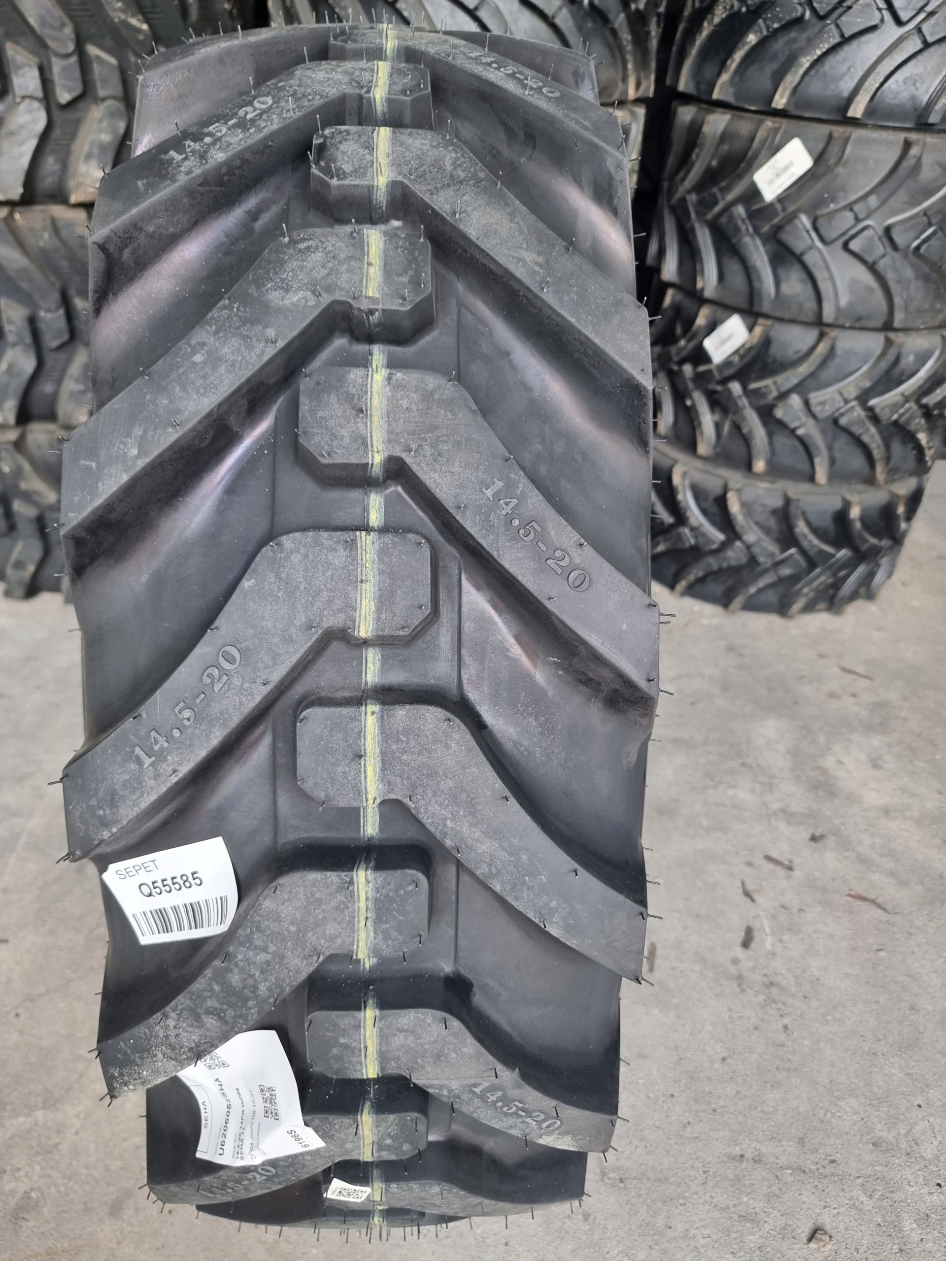 OPONY 2 x 14 5 20 SEHA IND 88 14PR Tire width 14 50