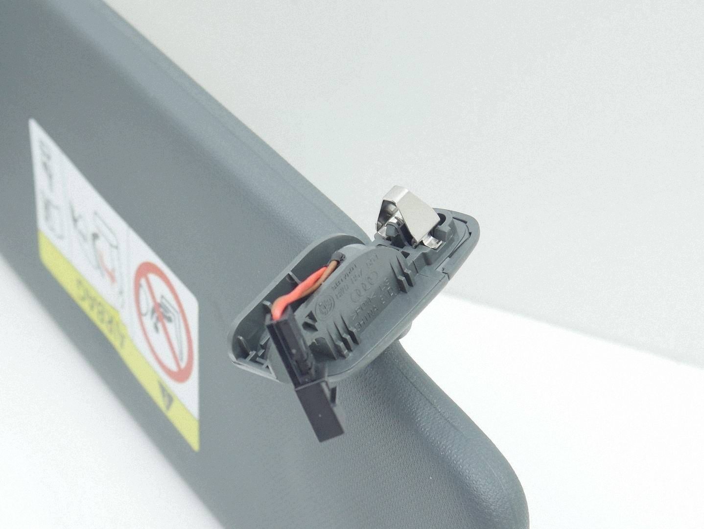visor PRZECIWSLONECZNY right left KOMPLET AUDI A4 B9 S-LINE 8W0857551AD