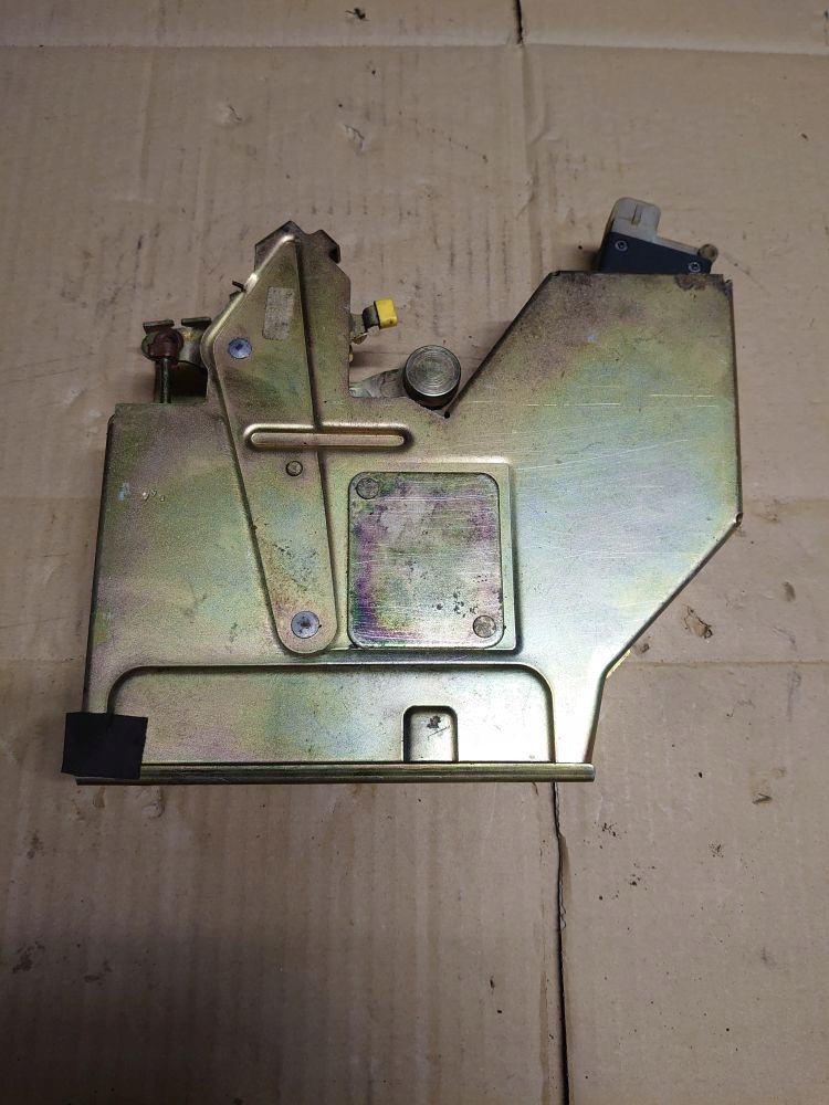 ZAMEK DRZWI PRAWE BOCZNE FORD TRANSIT CONNECT 13- Typ samochodu Samochody osobowe